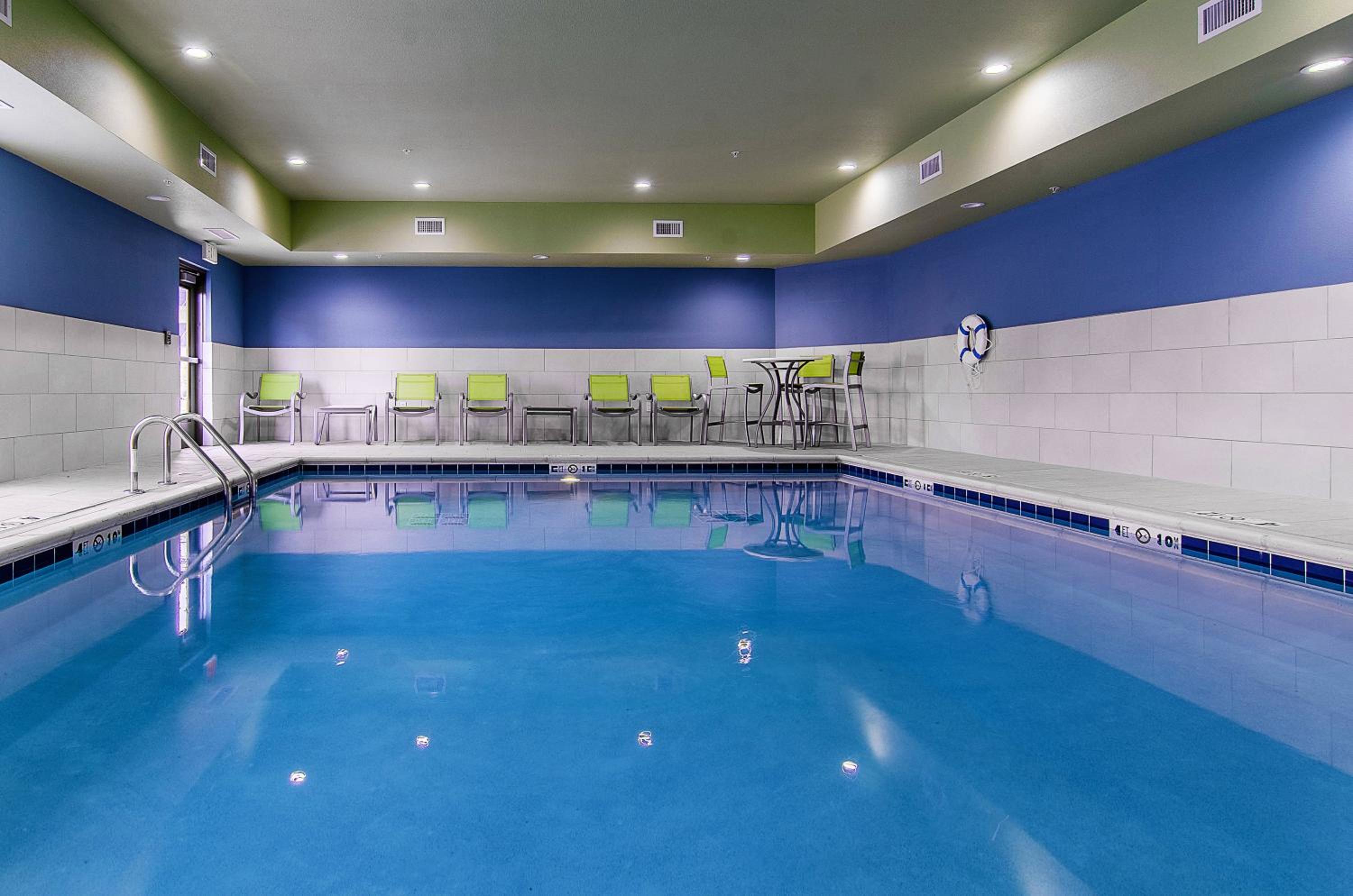 Holiday Inn Express & Suites - Atchison by IHG