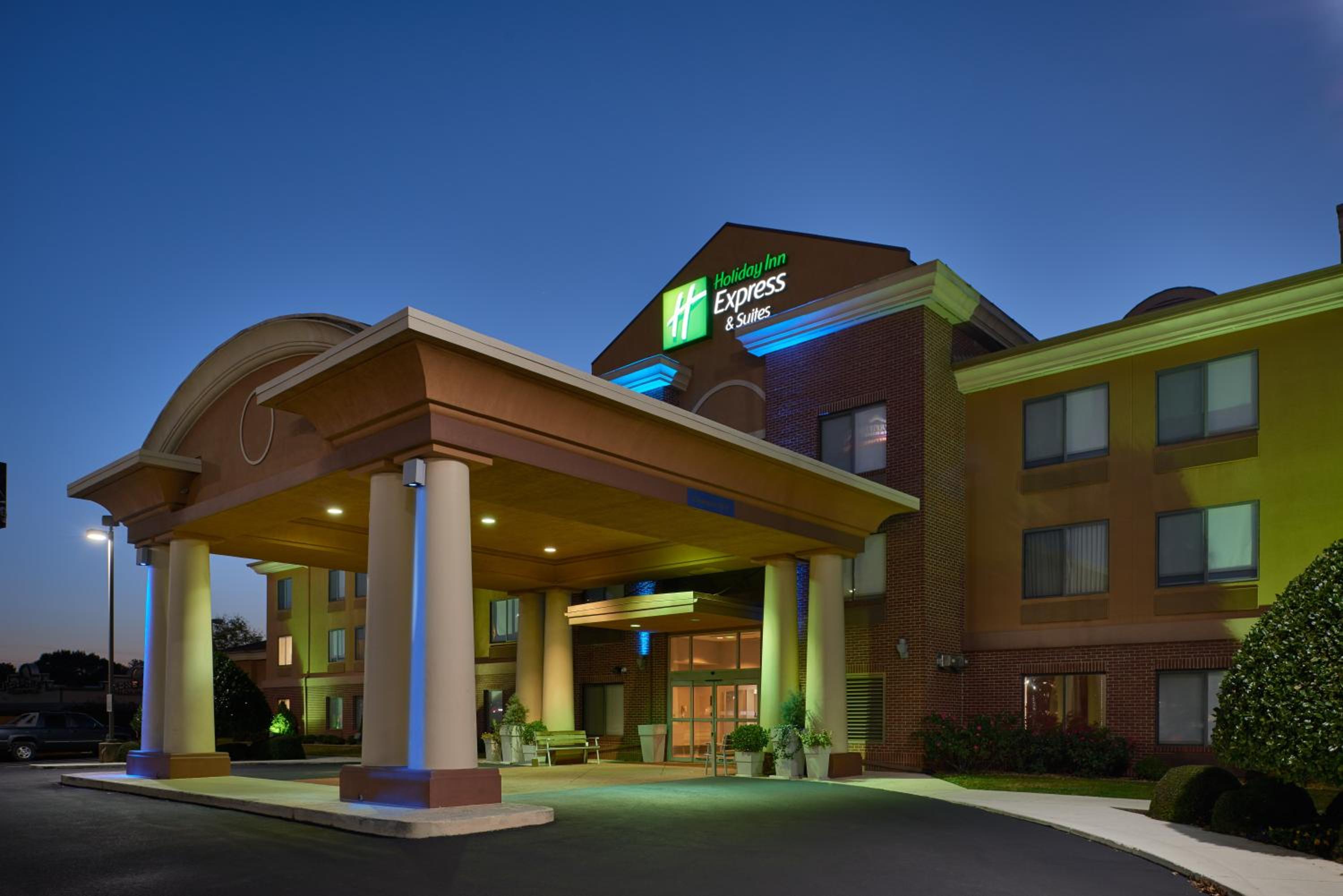 Oxford Vacations - Holiday Inn Express Hotel  Suites Anniston/Oxford, an IHG Hotel - Property Image 1