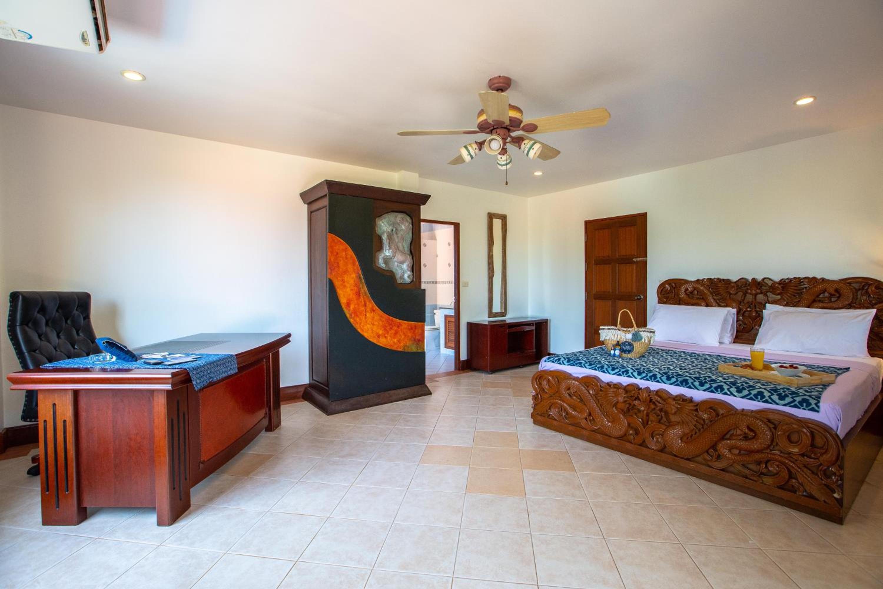 Viewpoint Residence 4 Bedroom