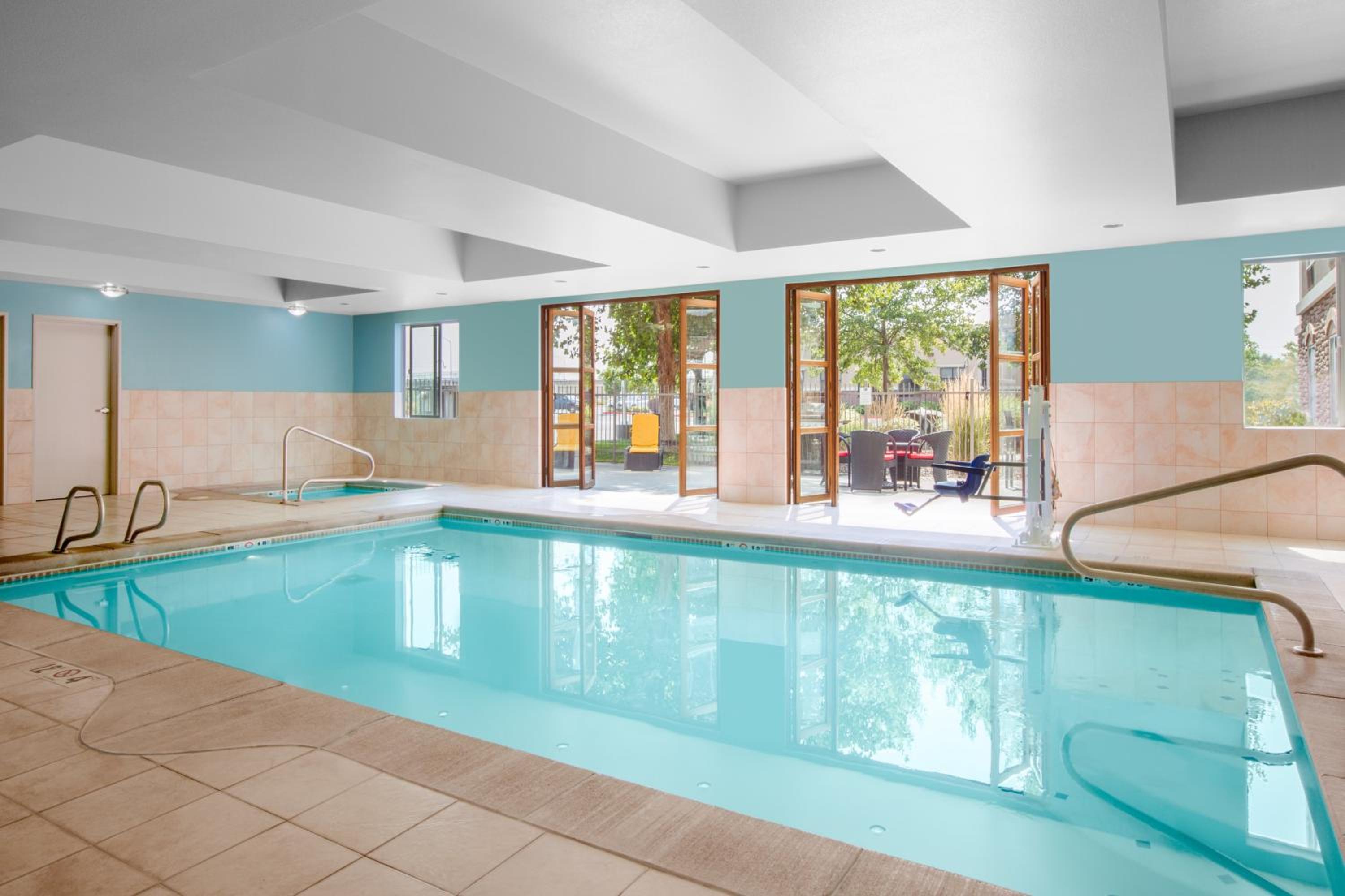 Ontario Vacations - Holiday Inn Express Hotel  Suites Ontario, an IHG Hotel - Property Image 2