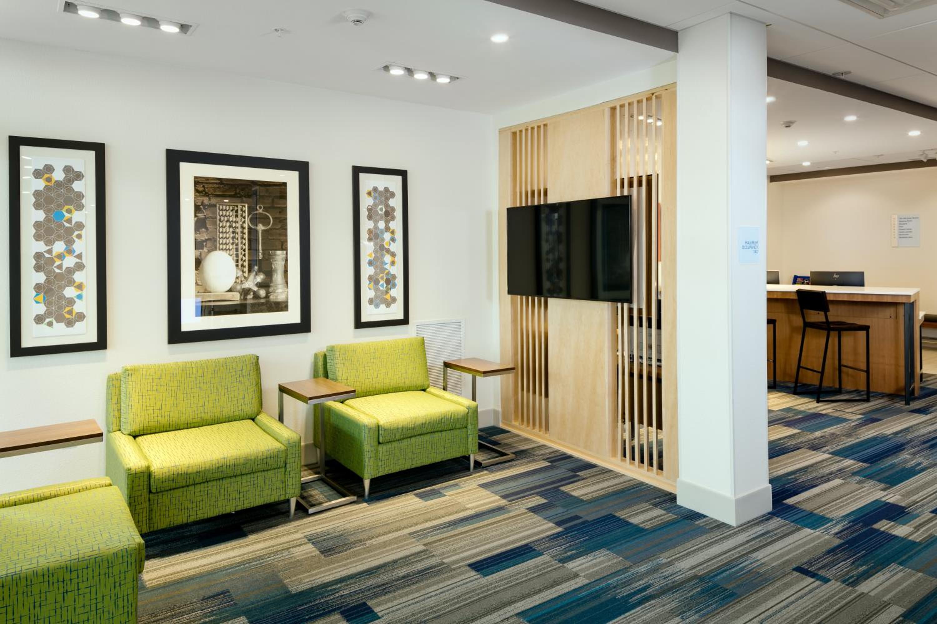 Medford Vacations - Holiday Inn Express Suites - Medford, an IHG Hotel - Property Image 43
