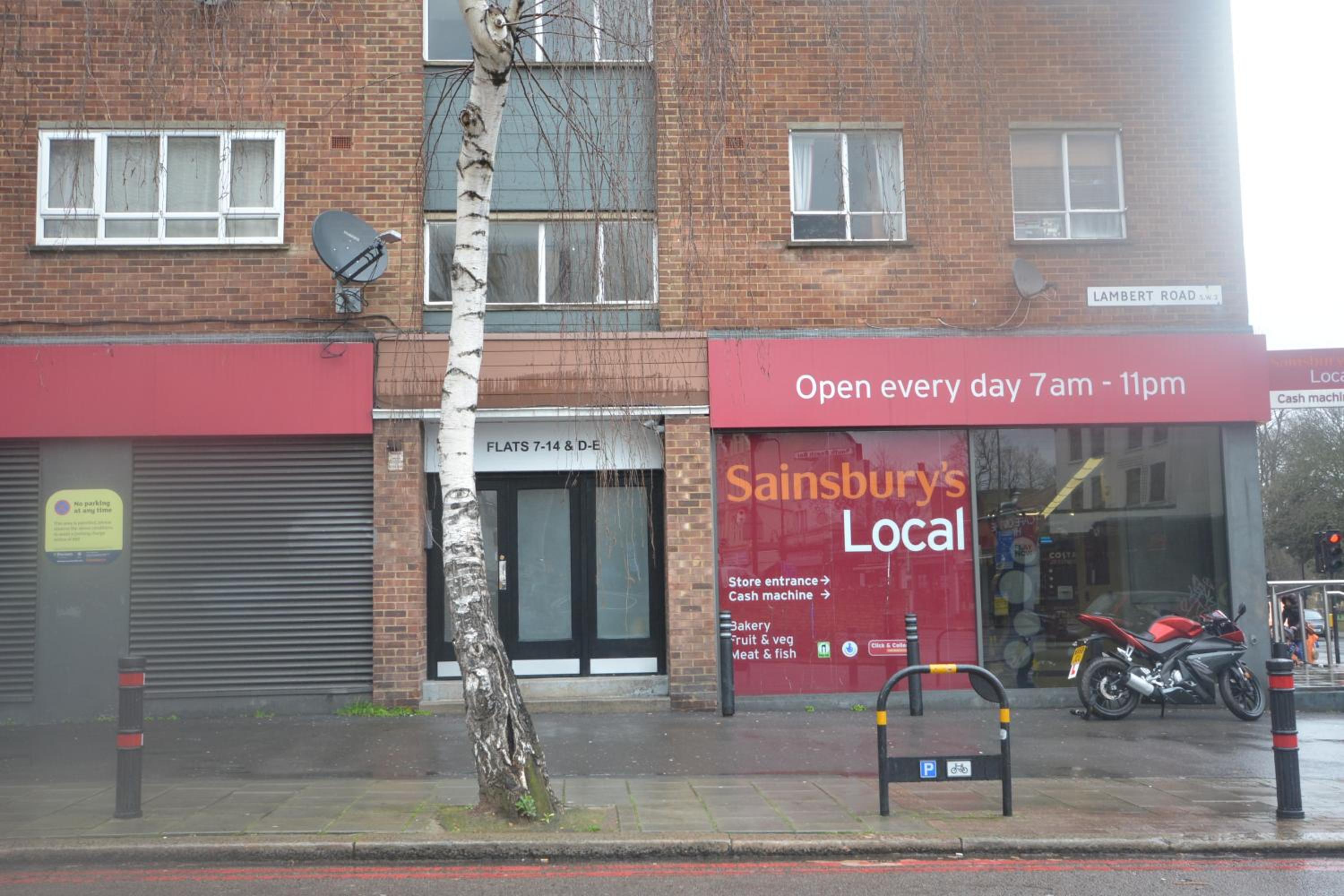 Beautiful Two Bedroom Flat in Brixton London