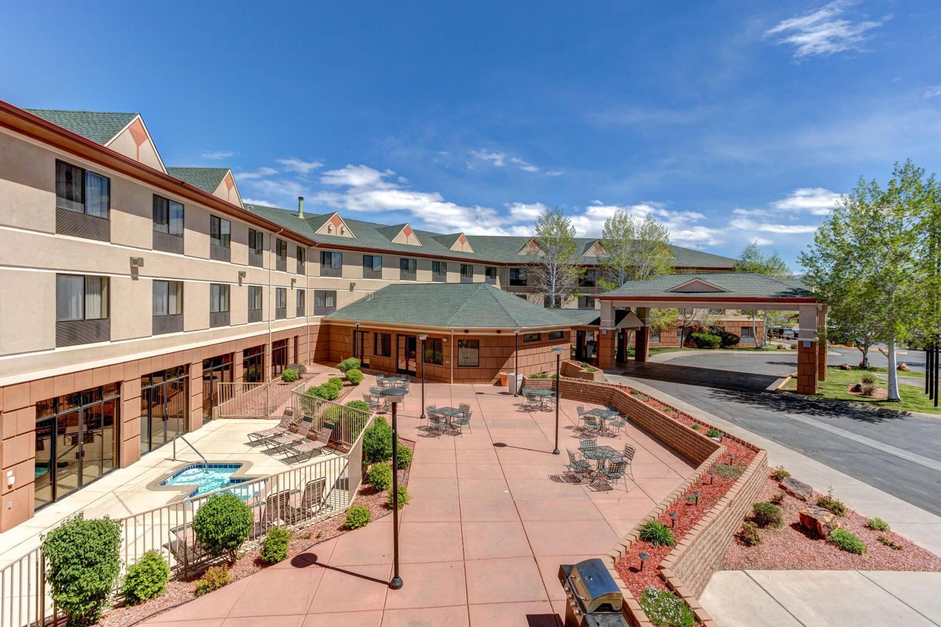 Montrose Vacations - Holiday Inn Express Hotel  Suites Montrose - Black Canyon Area, an IHG Hotel - Property Image 1