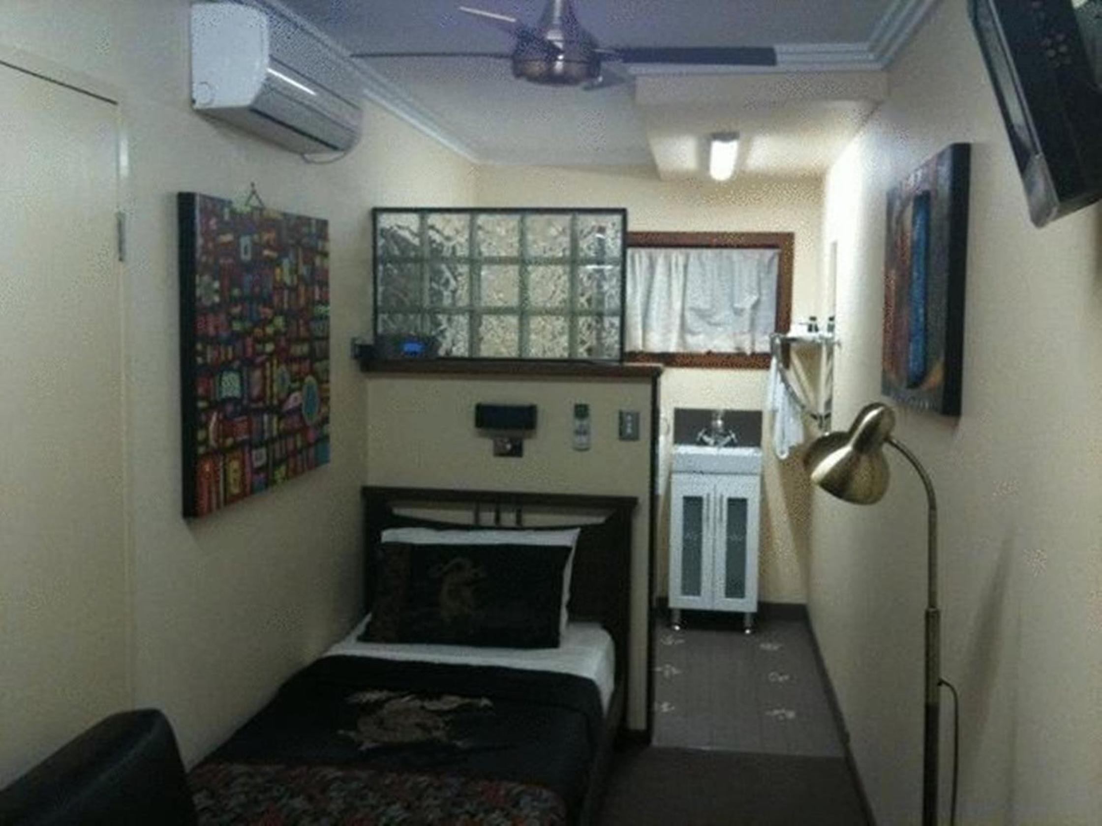 Photo 12
