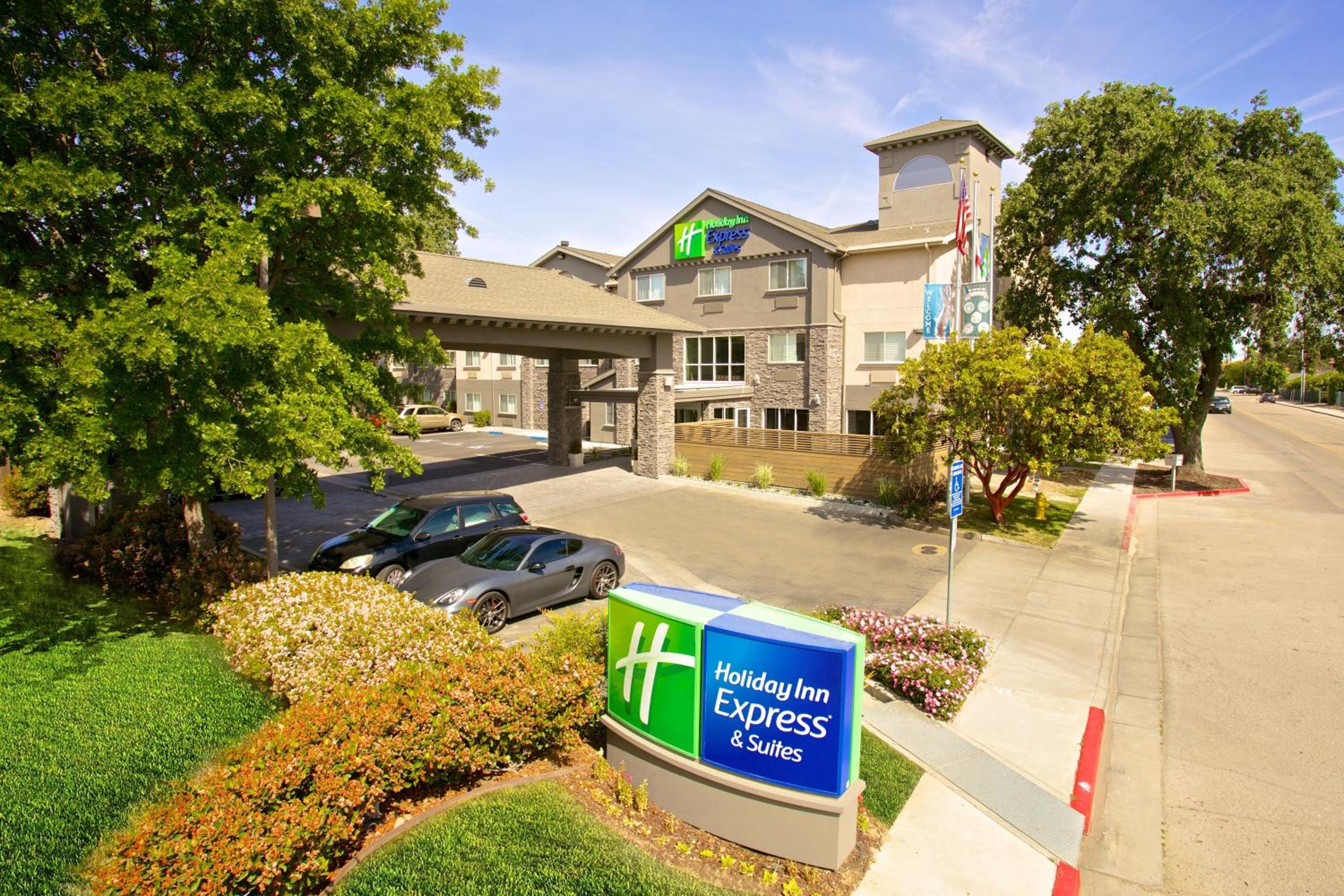 Hotel Holiday Inn Express Hotel & Suites - Paso Robles, an IHG Hotel - Image 1