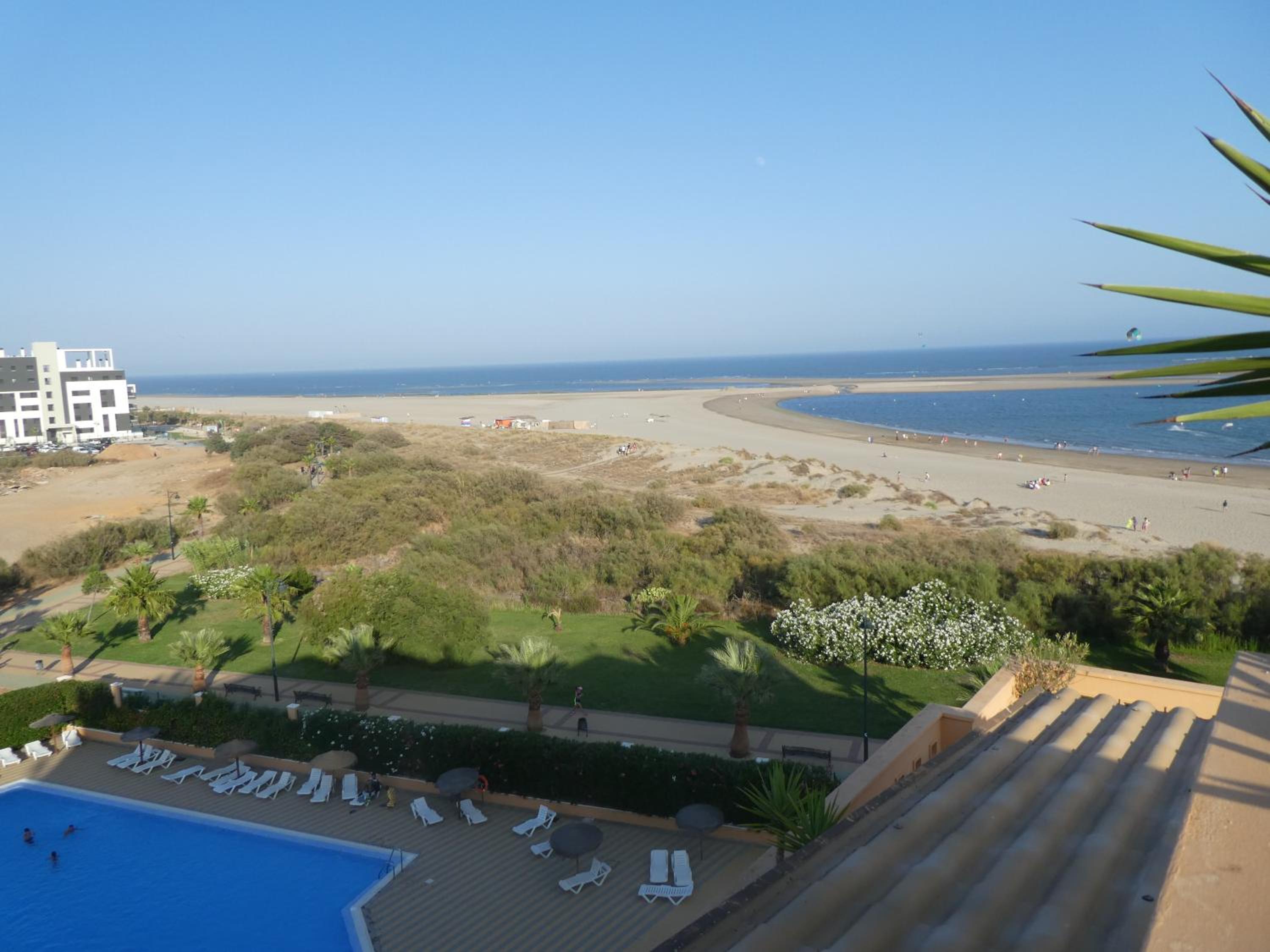 Apartamento primera linea Isla Canela view 3