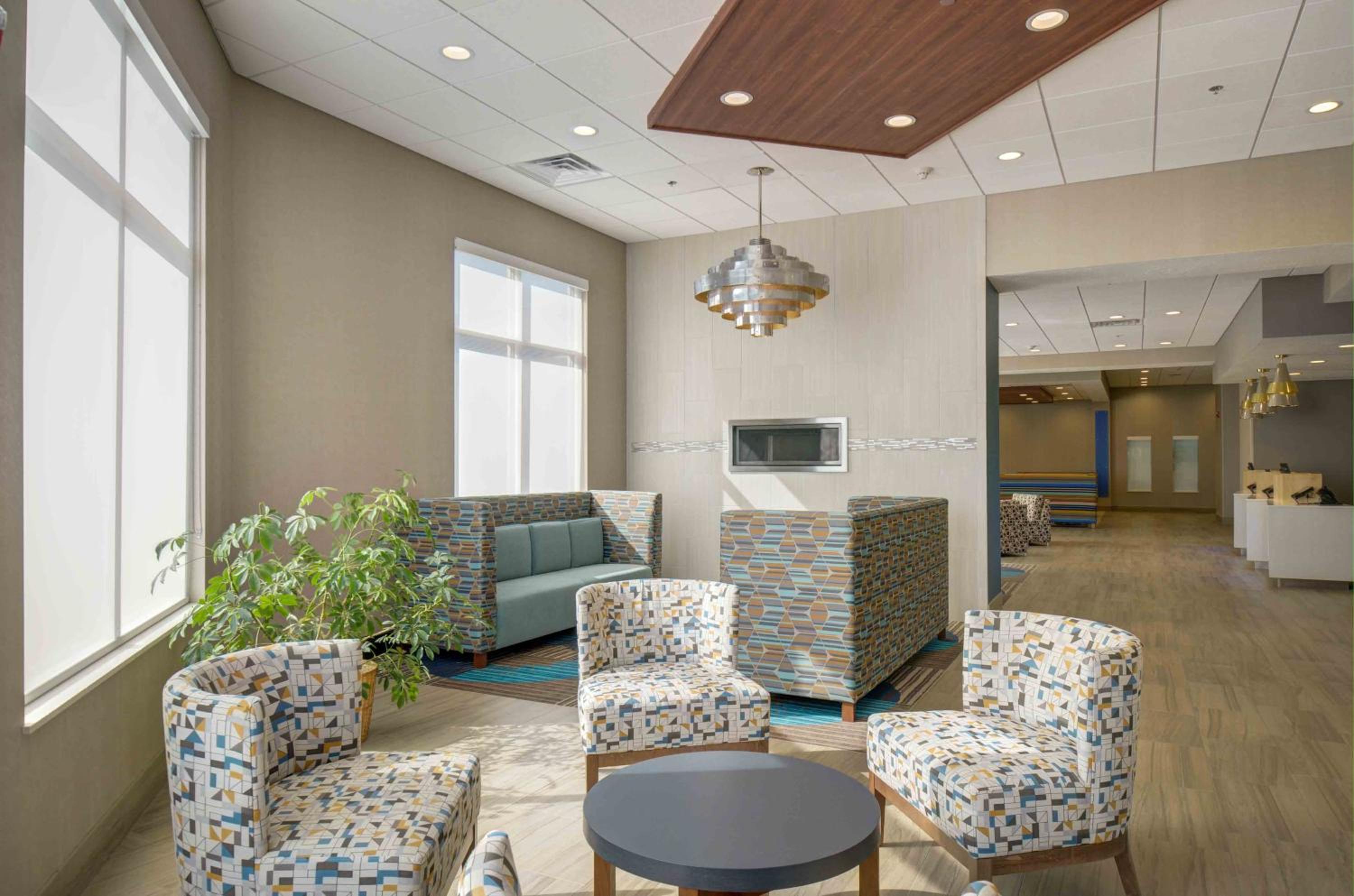 North Platte Vacations - Holiday Inn Express  Suites North Platte, an IHG Hotel - Property Image 2
