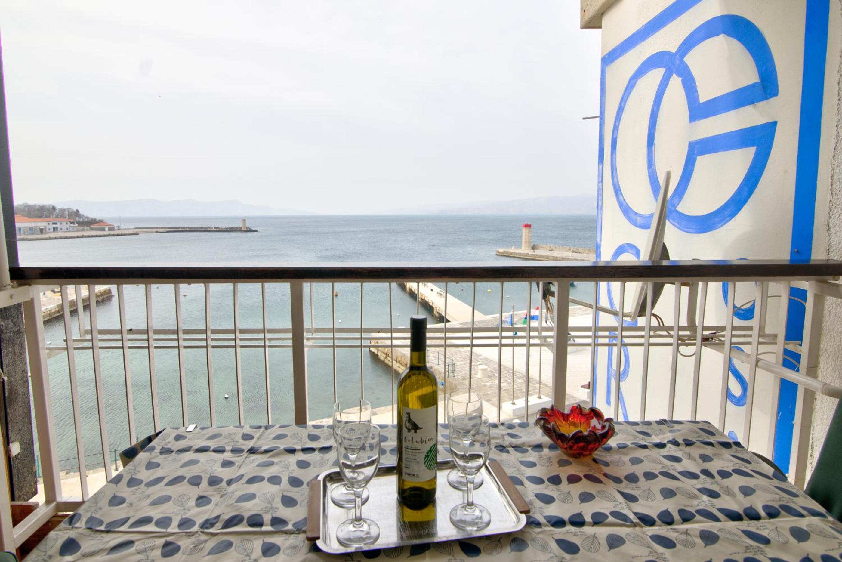 Apartment Riva view 4
