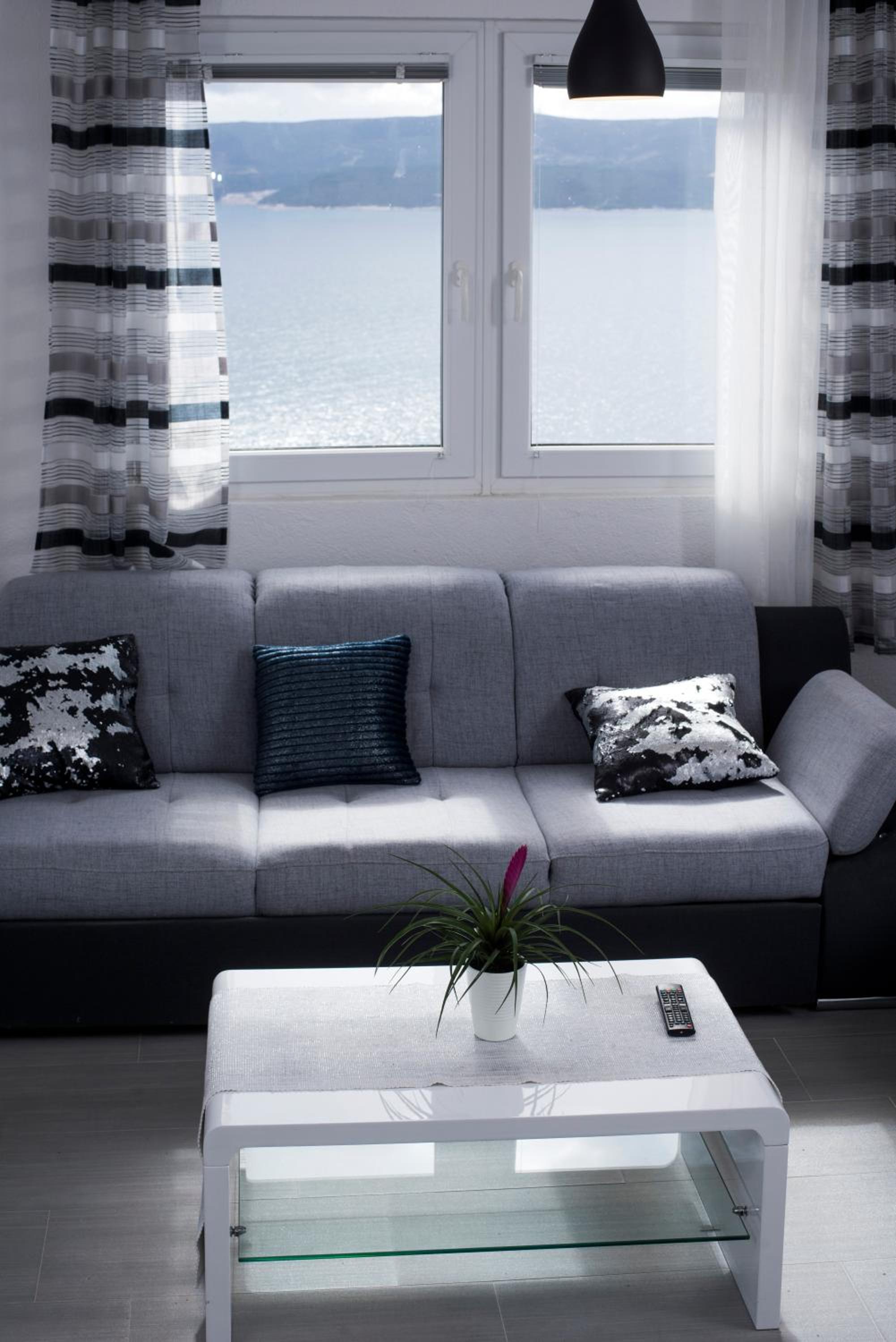 Apartments Mikas view 3
