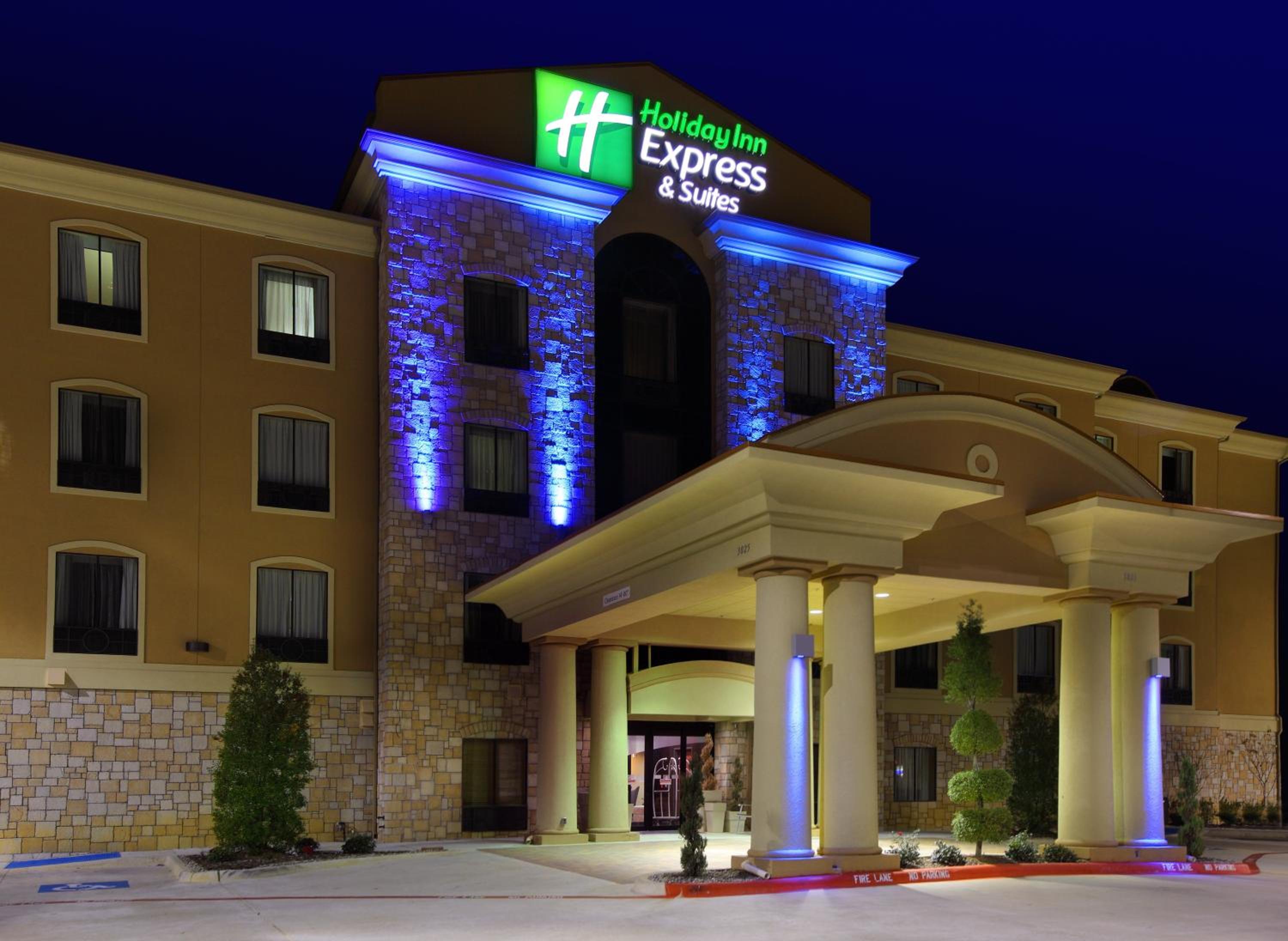 Paris Vacations - Holiday Inn Express Hotel  Suites Paris, an IHG Hotel - Property Image 47