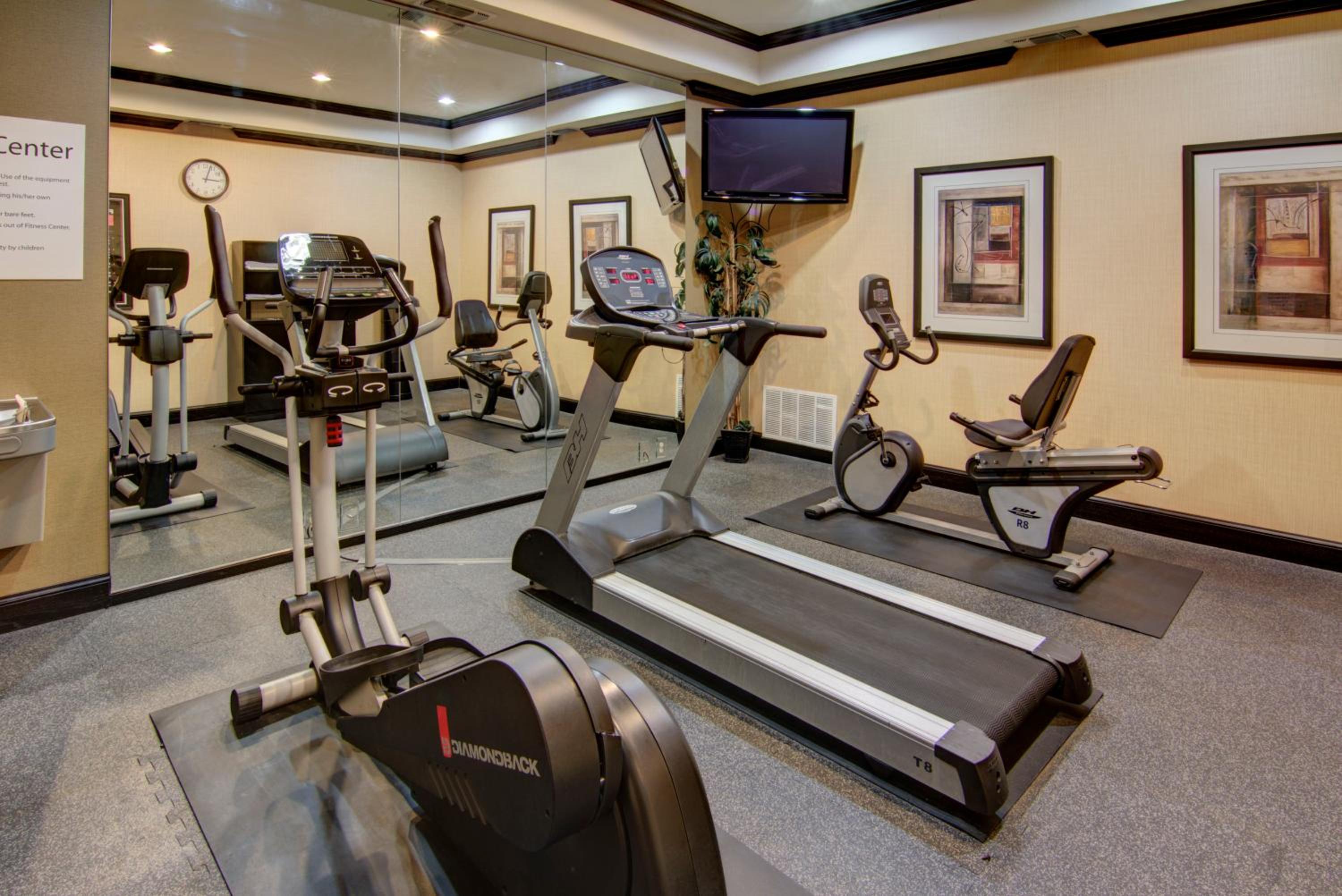 Paris Vacations - Holiday Inn Express Hotel  Suites Paris, an IHG Hotel - Property Image 35