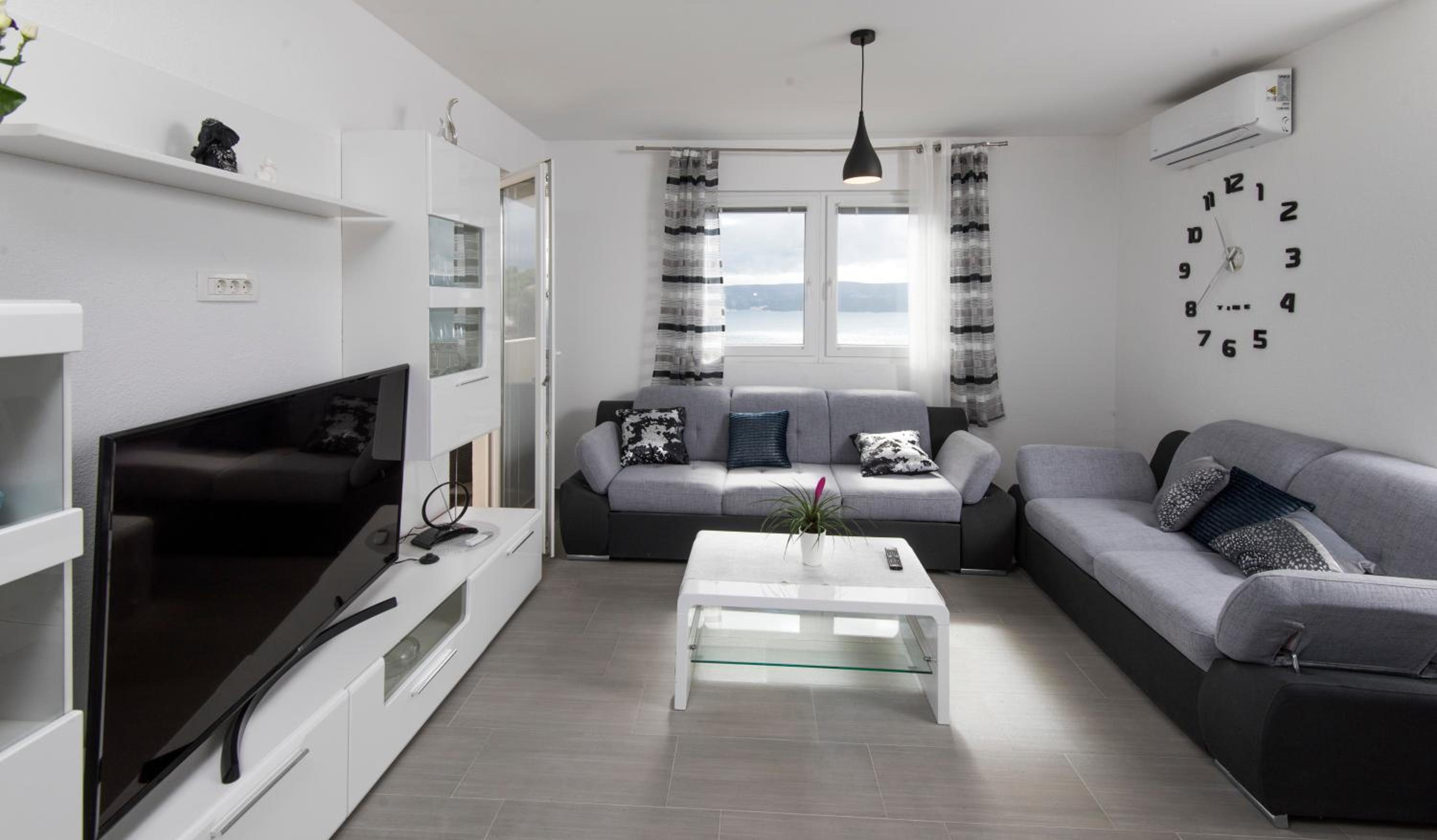 Apartments Mikas view 2