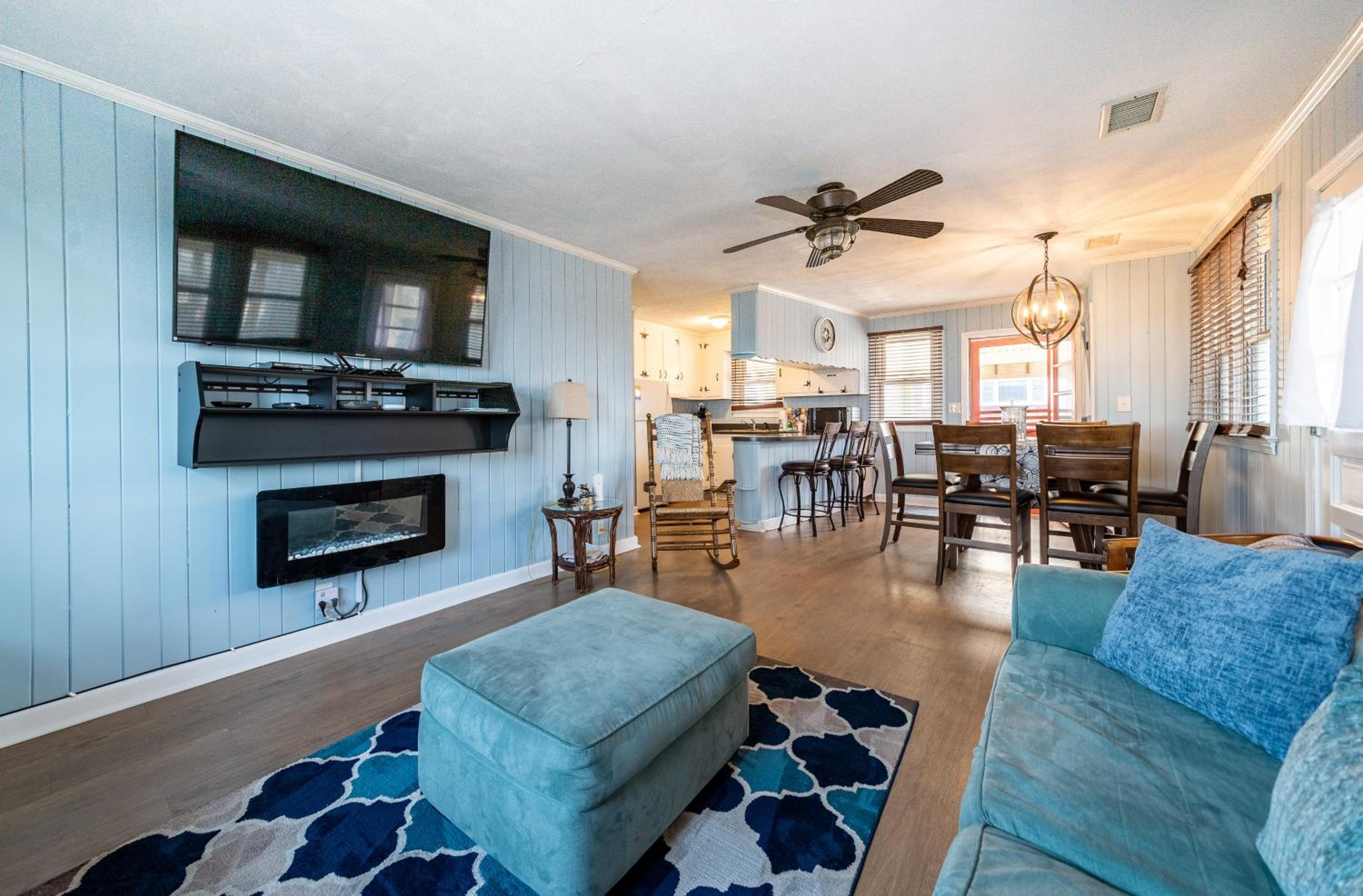 Aqua Hol - S Nags Head MP 18, Oceanfront, Ocean View, 3 Bedrooms, Flex Stays, Pets OK view 3