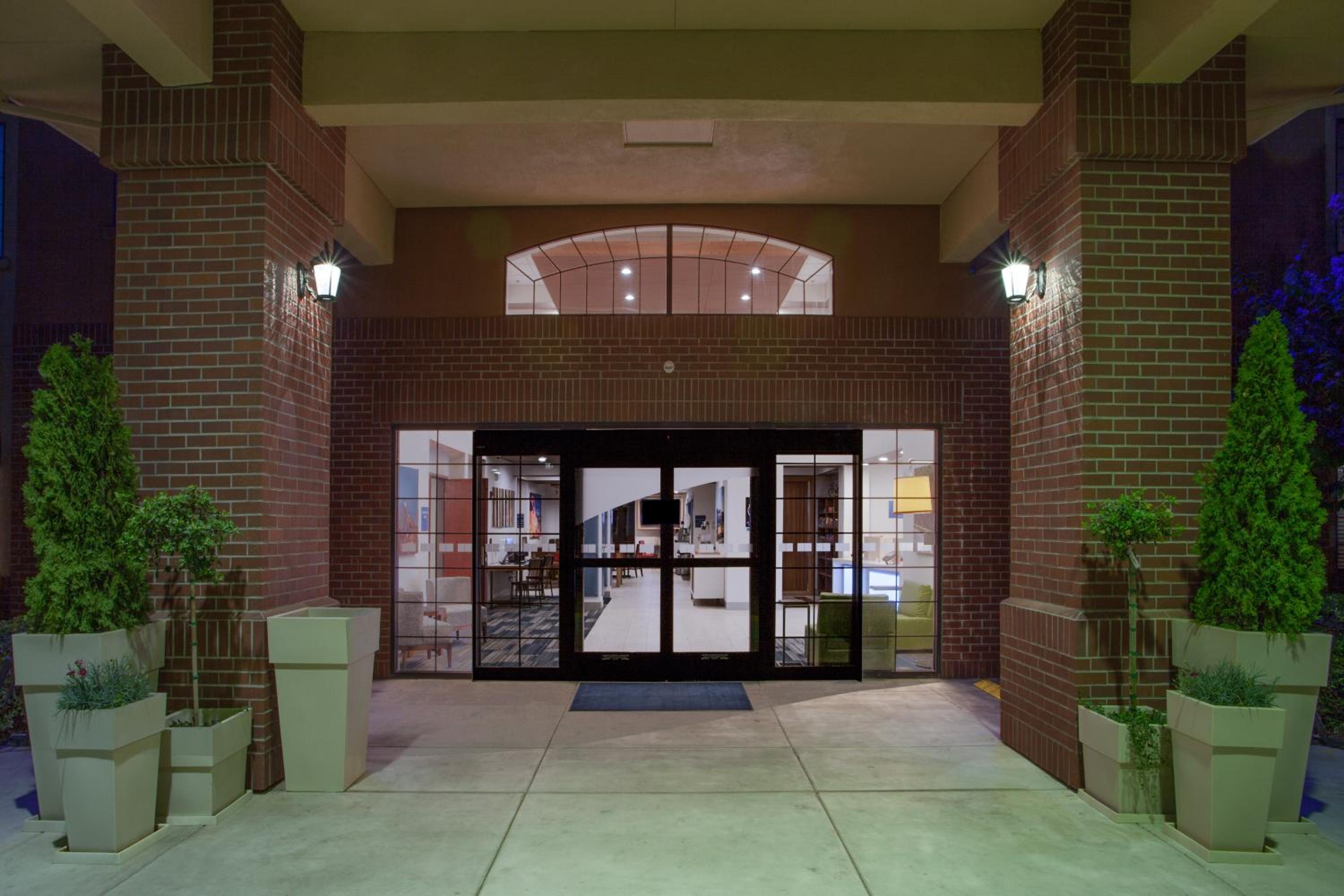 Holiday Inn Express Davis-University Area, an IHG Hotel - Property Image 62