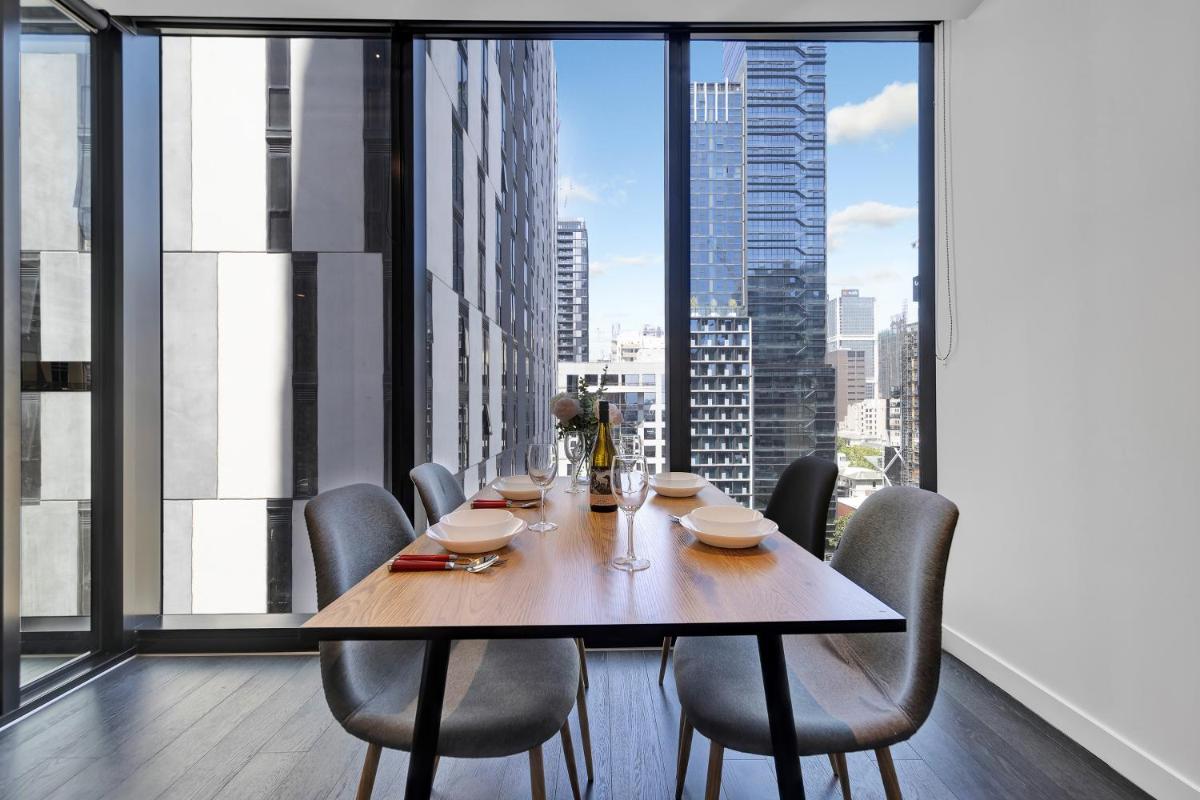 EQ Tower Modern Apartments Melbourne Central CBD