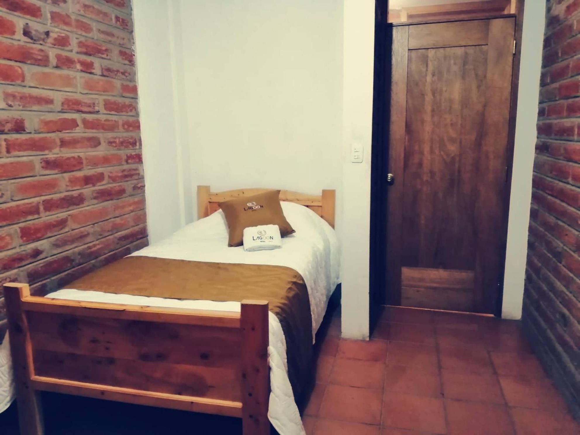 Lagoon Hotel Chugchilan