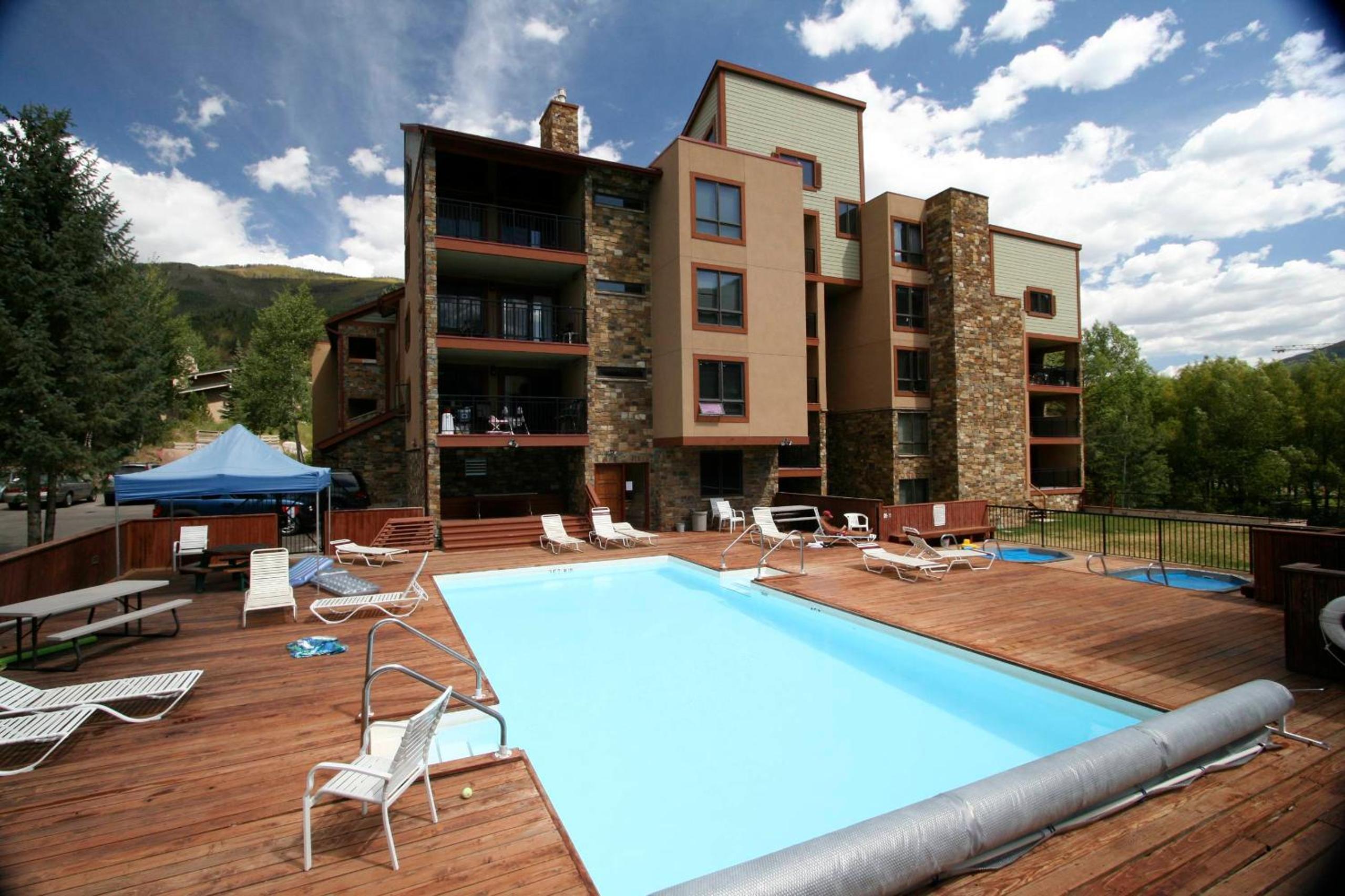 Breakaway West - Studio, 2,3 Bedrooms by Vail Realty