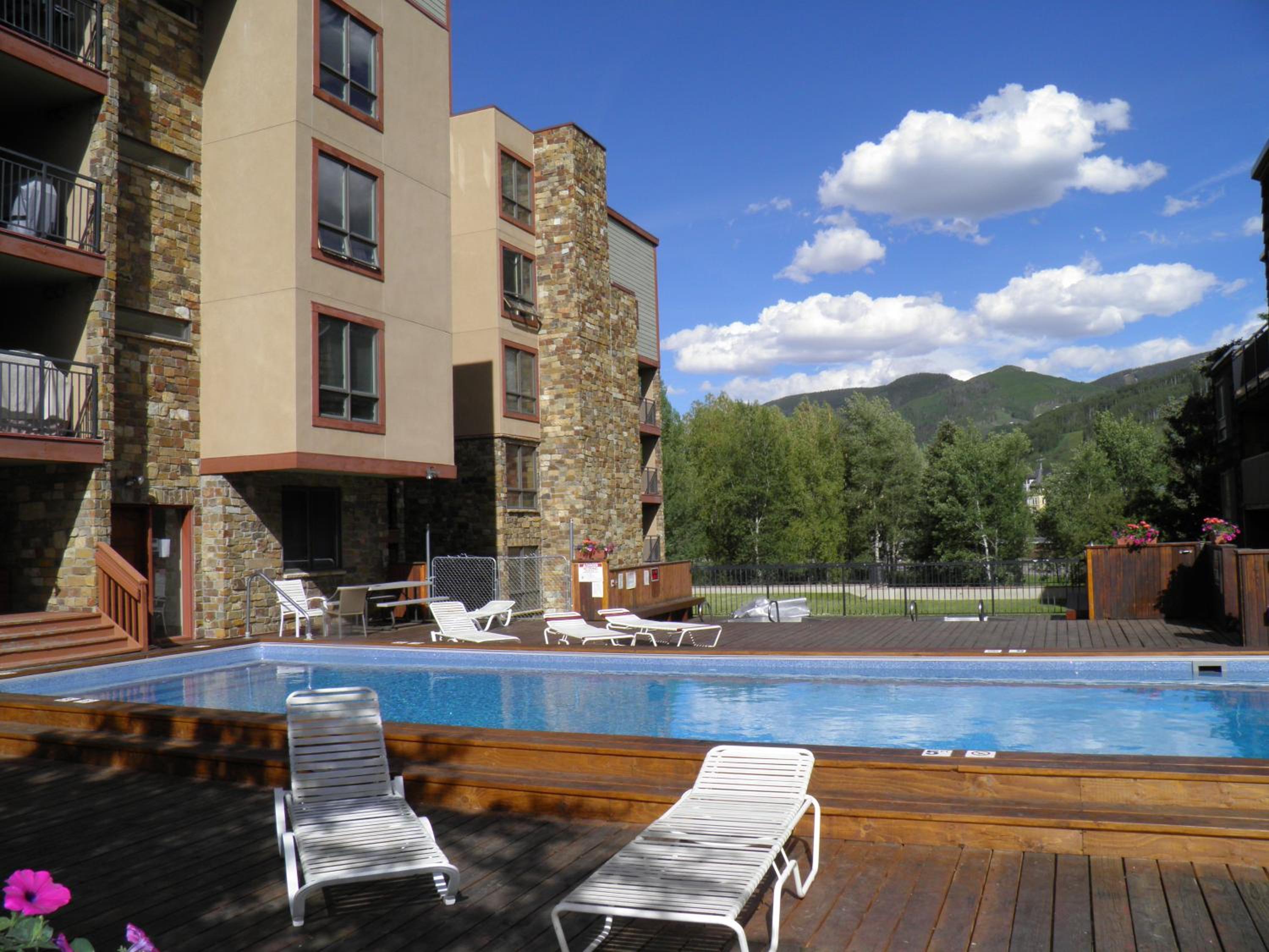 Breakaway West - Studio, 2,3 Bedrooms by Vail Realty