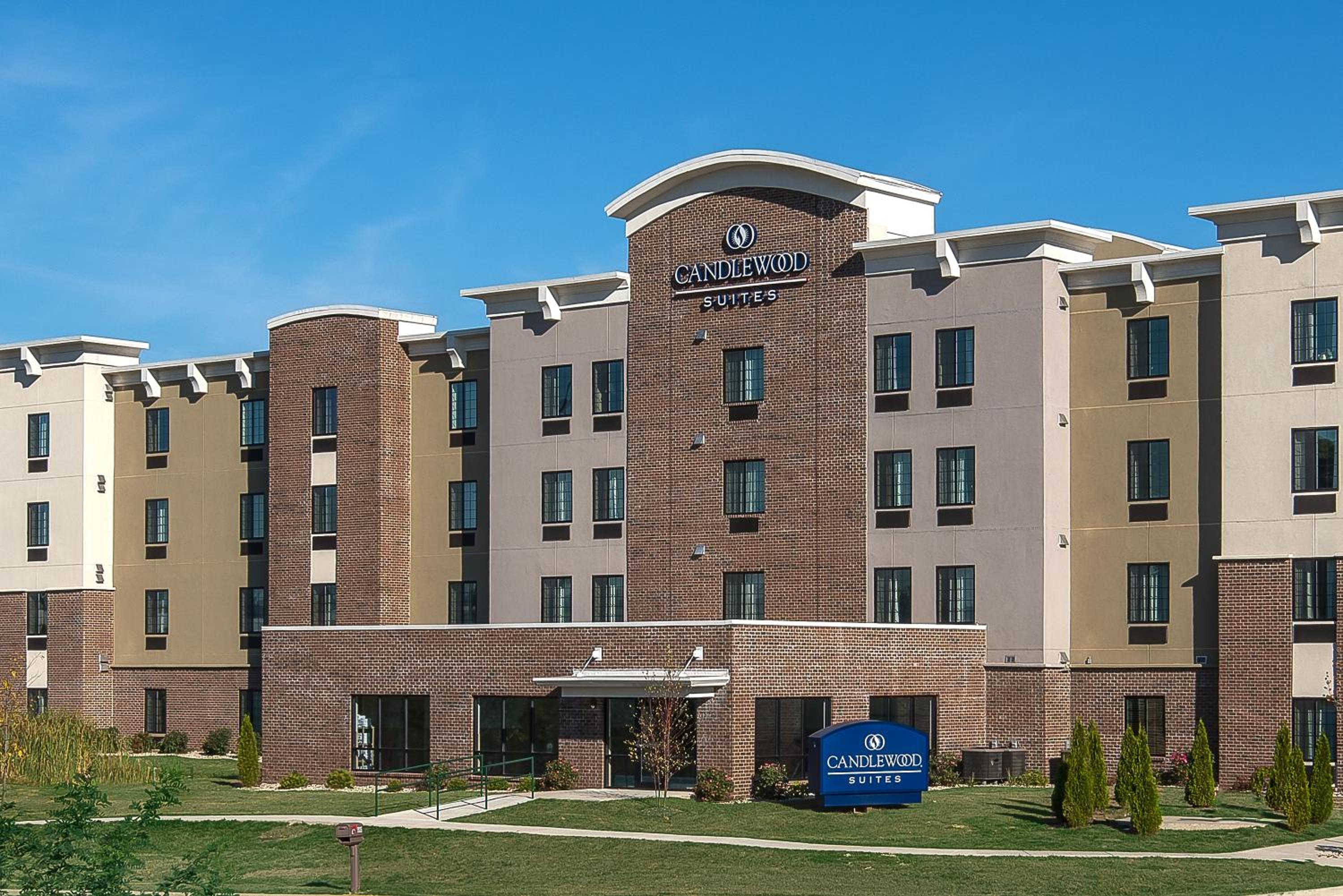 Bloomington Vacations - Candlewood Suites Bloomington, an IHG Hotel - Property Image 2