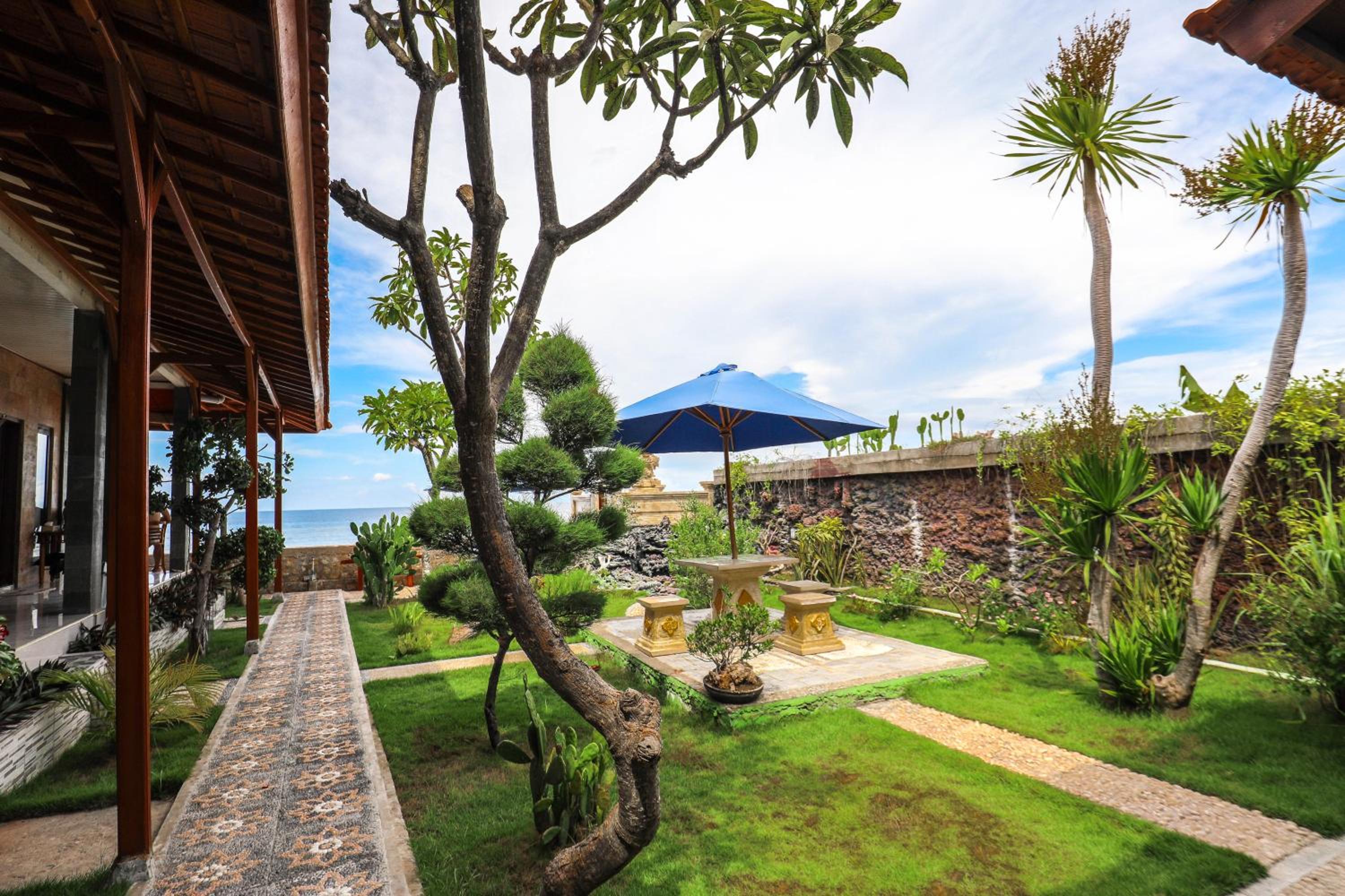 Swan Beach Inn