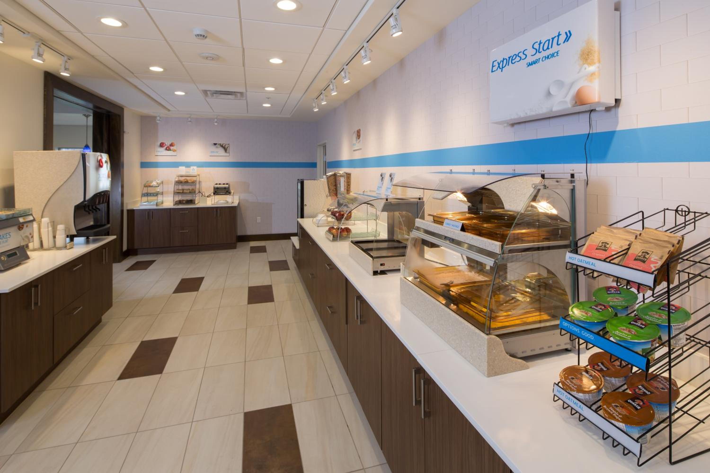 Port Huron Vacations - Holiday Inn Express  Suites Port Huron, an IHG Hotel - Property Image 2