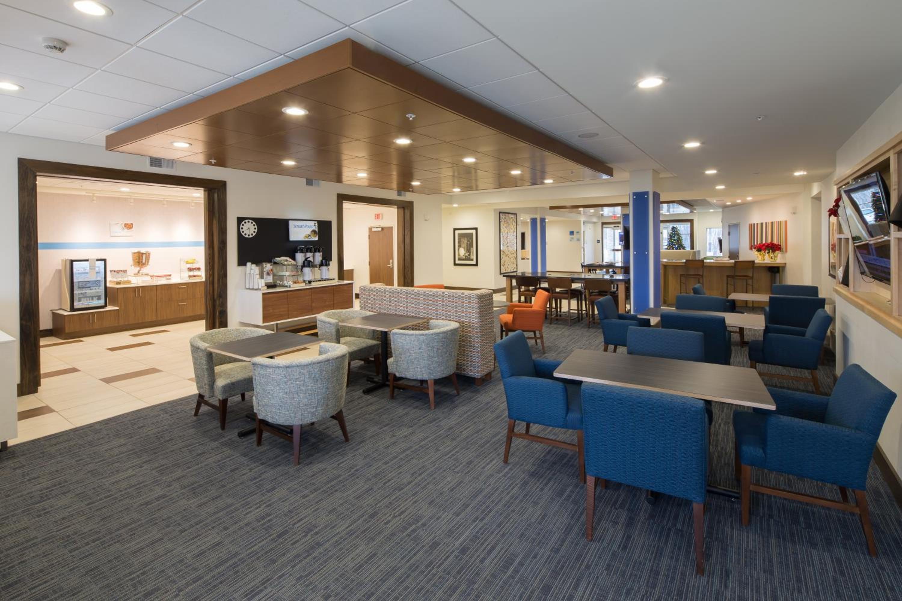 Port Huron Vacations - Holiday Inn Express  Suites Port Huron, an IHG Hotel - Property Image 10