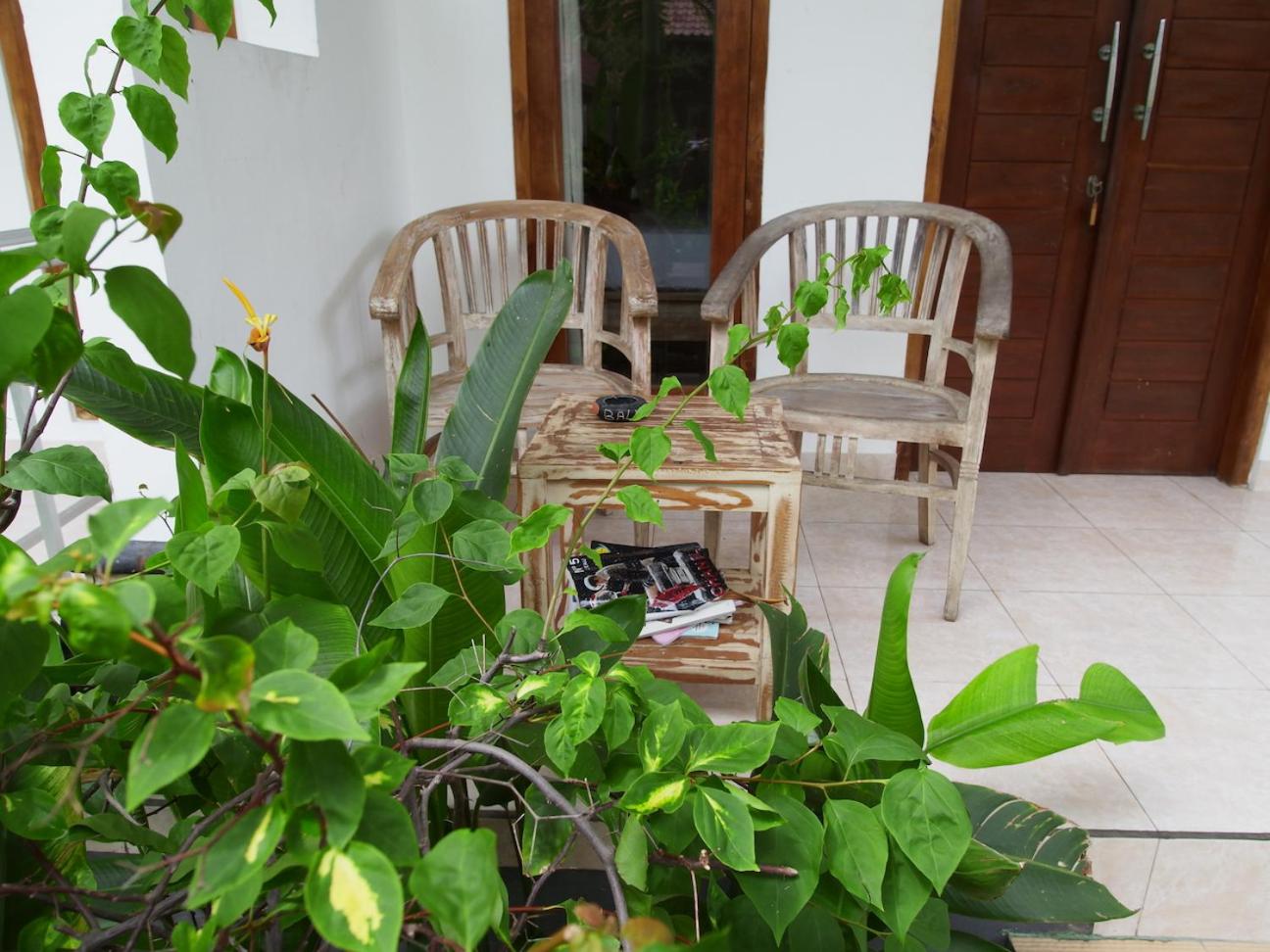 Nyoman Guesthouse and Grill