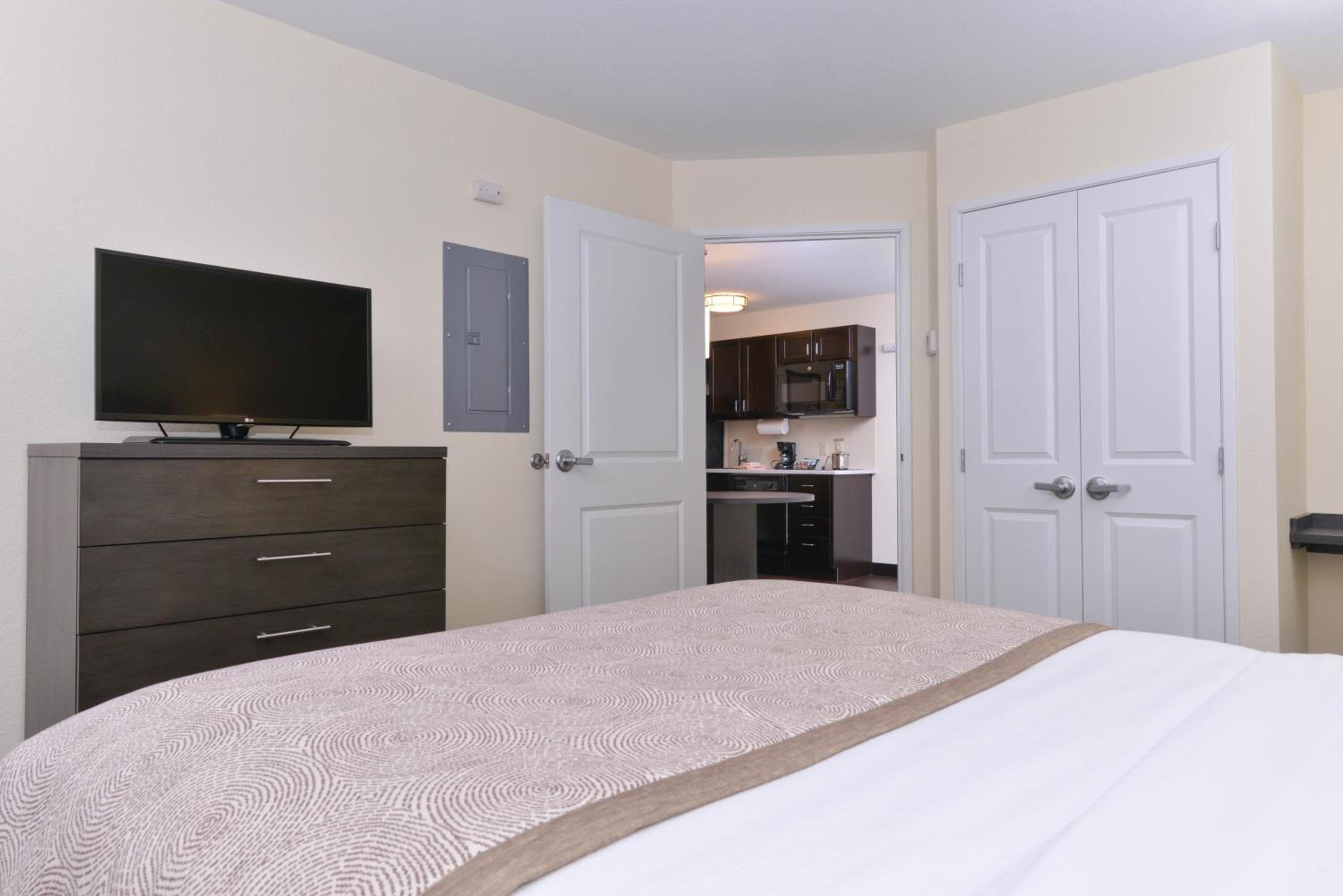 Casper Vacations - Candlewood Suites Casper, an IHG Hotel - Property Image 3