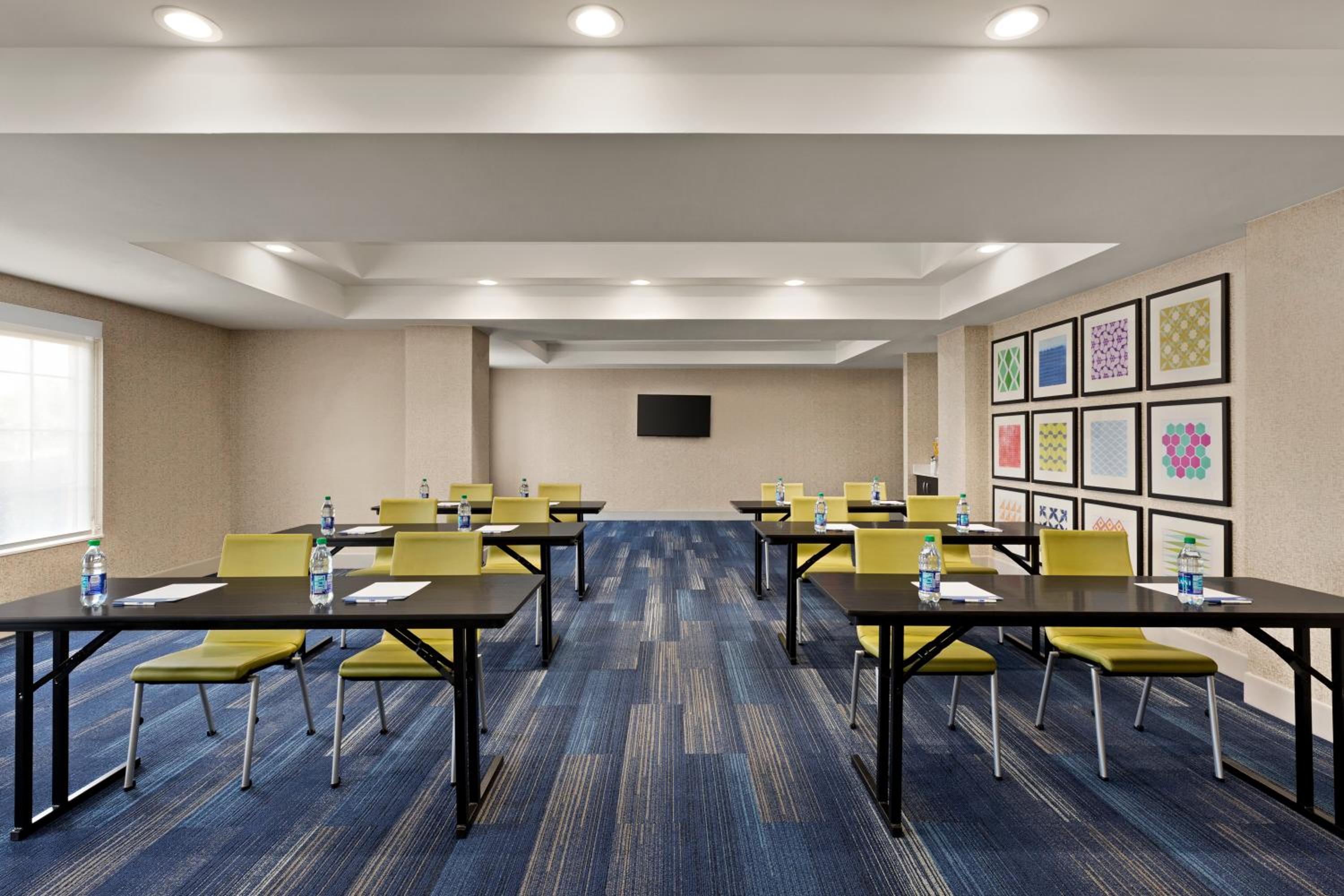 Oklahoma City Vacations - Holiday Inn Express Hotel  Suites Shawnee I-40, an IHG Hotel - Property Image 5
