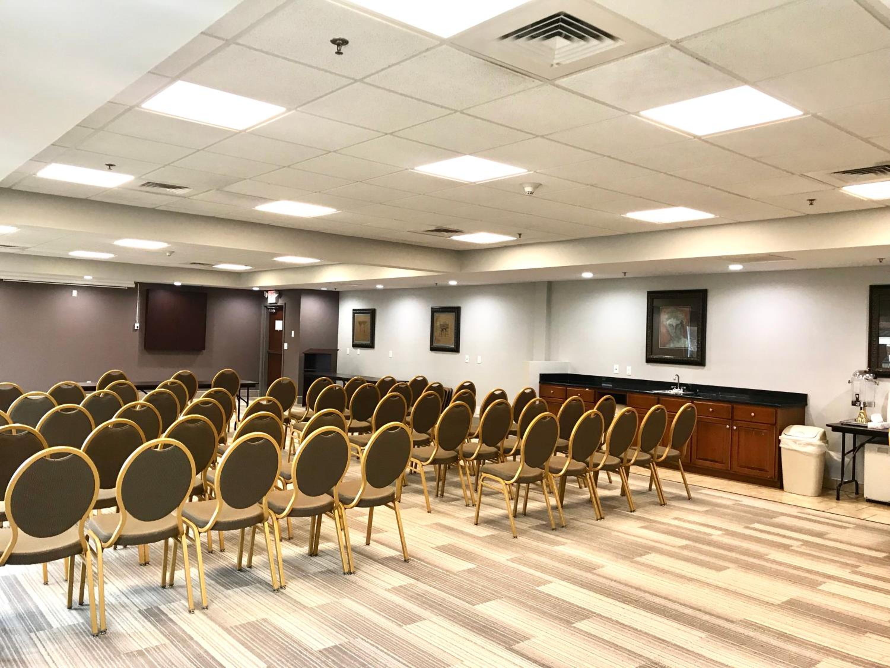 Somerset Vacations - Holiday Inn Express Hotel  Suites Somerset Central, an IHG Hotel - Property Image 18