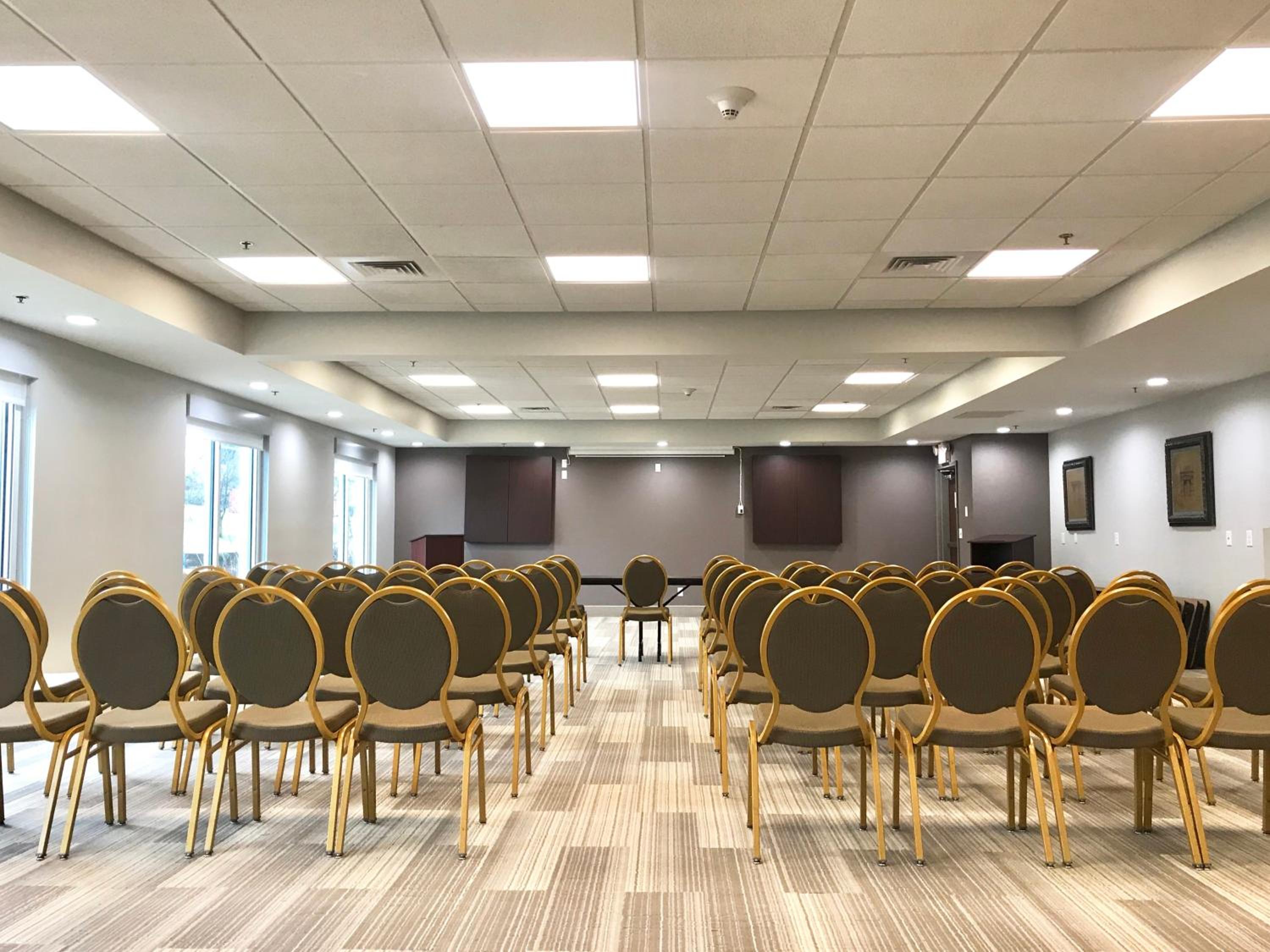 Somerset Vacations - Holiday Inn Express Hotel  Suites Somerset Central, an IHG Hotel - Property Image 14