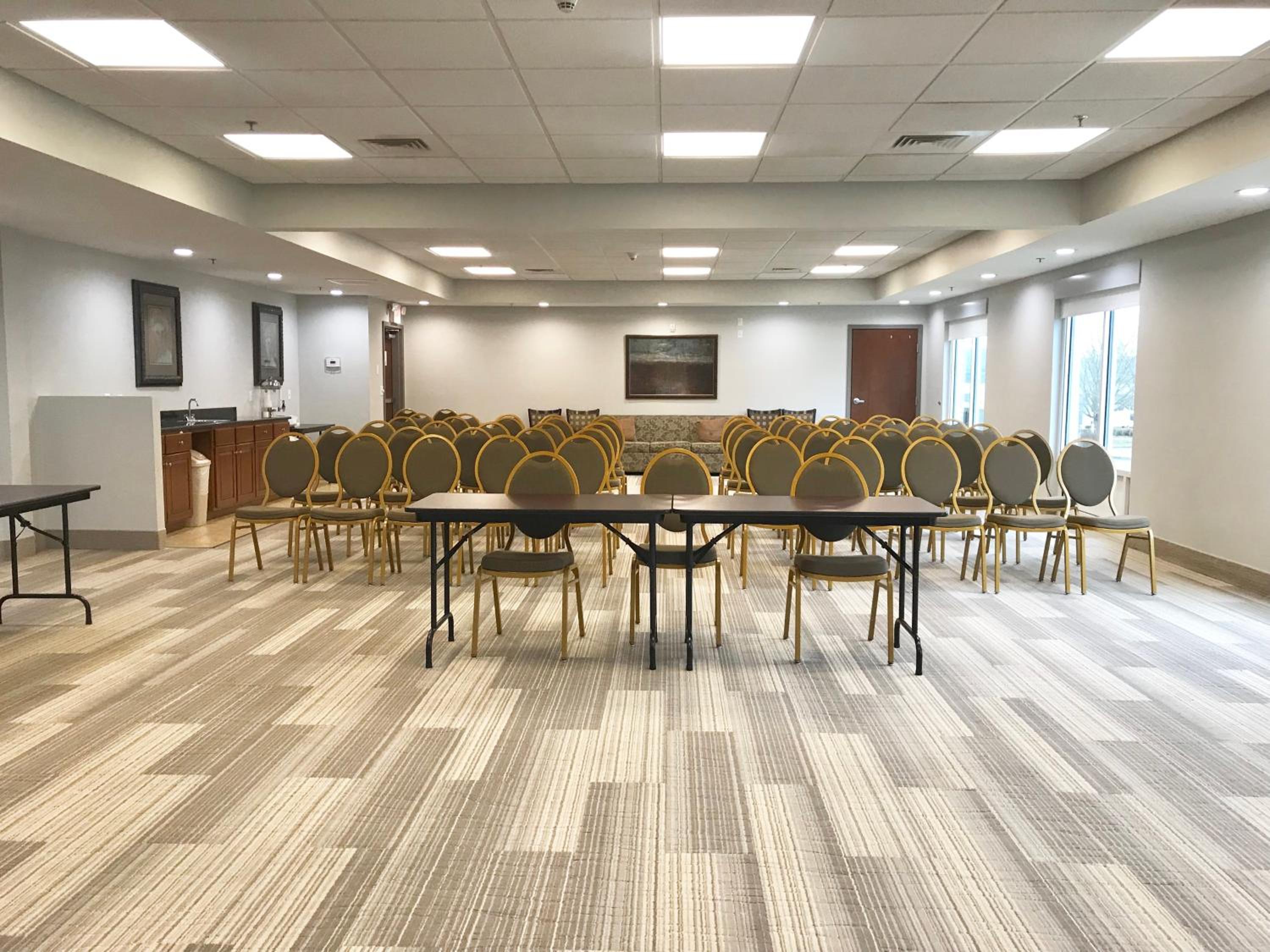 Somerset Vacations - Holiday Inn Express Hotel  Suites Somerset Central, an IHG Hotel - Property Image 33