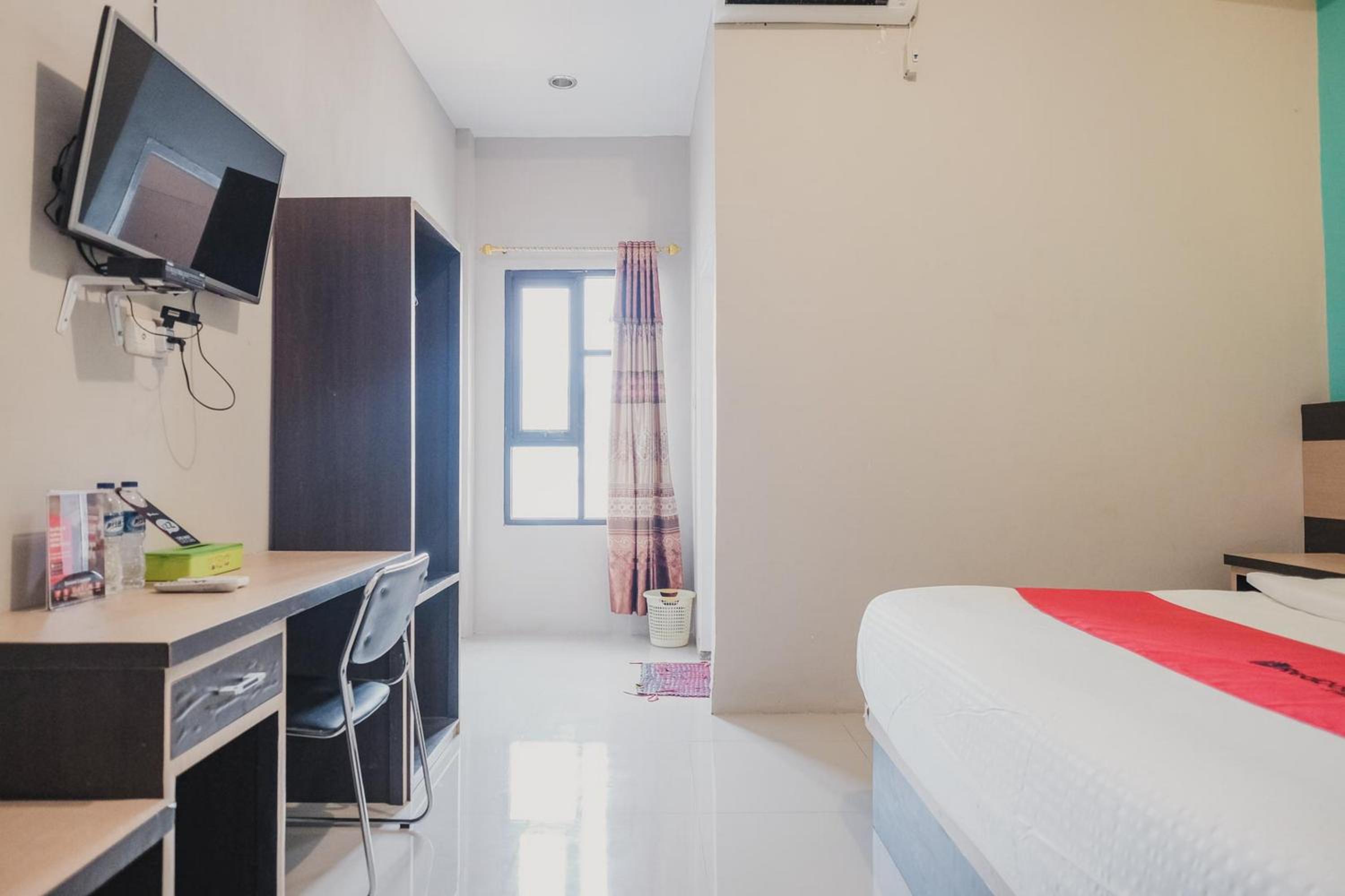 RedDoorz Syariah at Hotel Grand Mentari, เบิงกูลู - 16