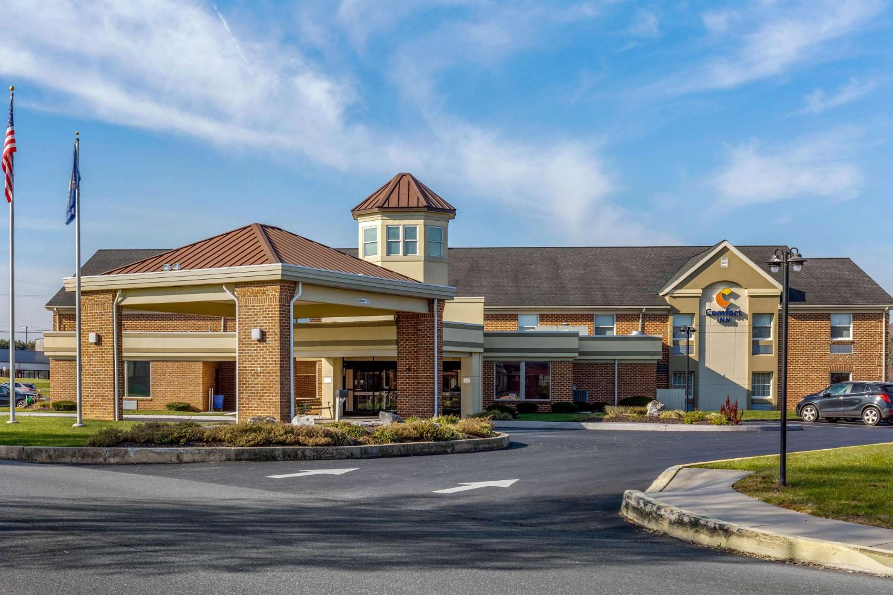Hotel Comfort Inn Lancaster at Rockvale - Image 1