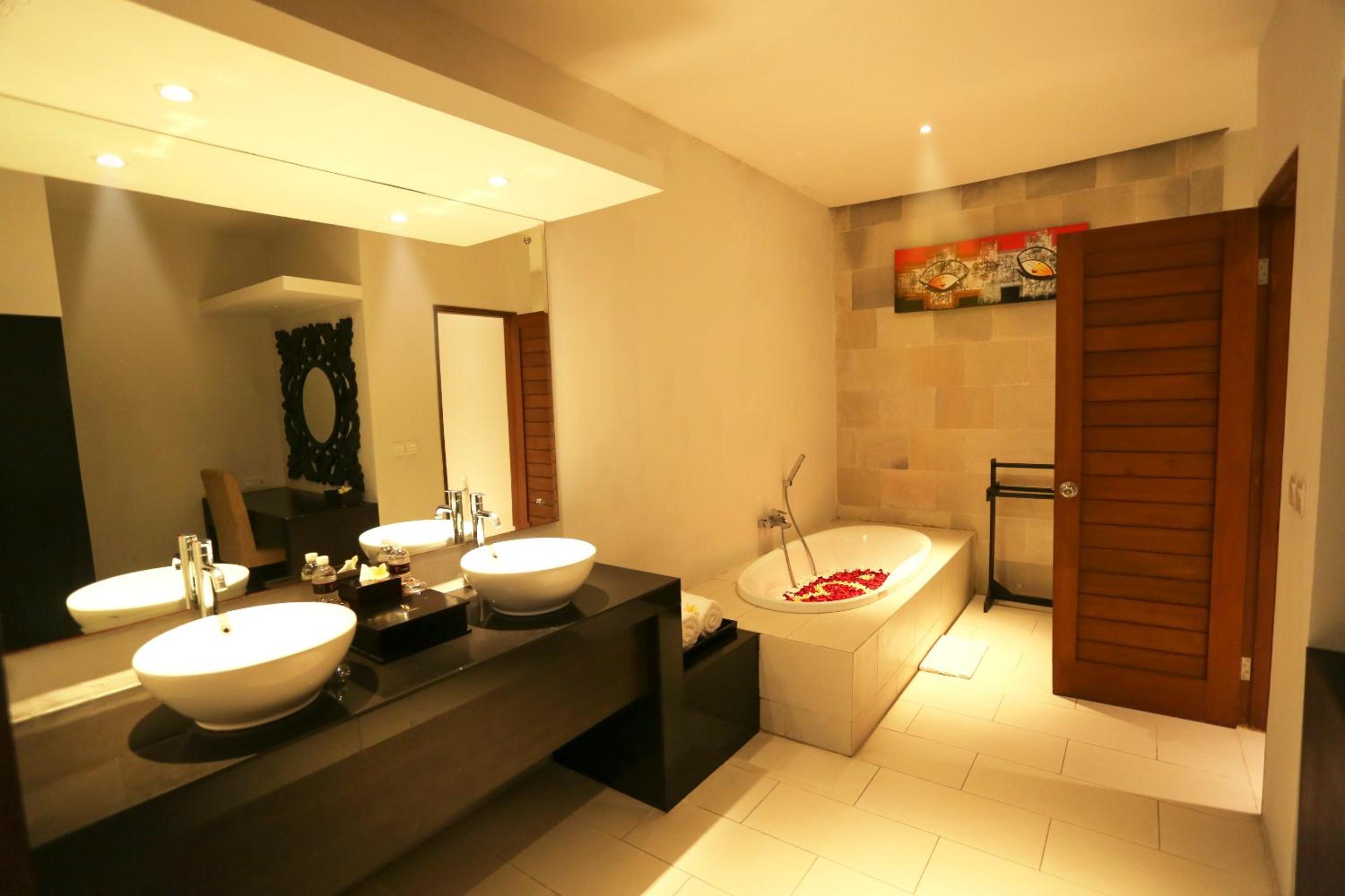 The Light Exclusive Villas and SPA