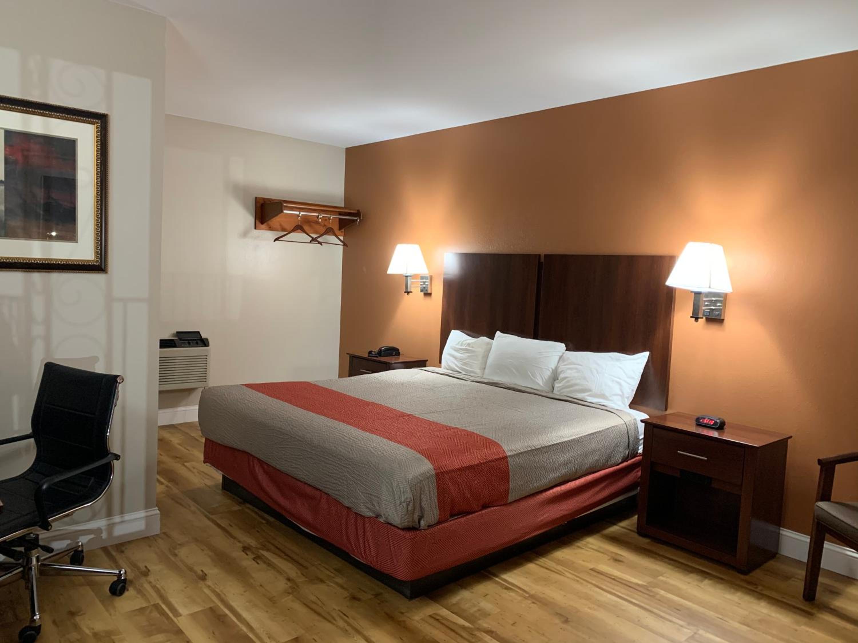 Orbits Inn - Property Image 8