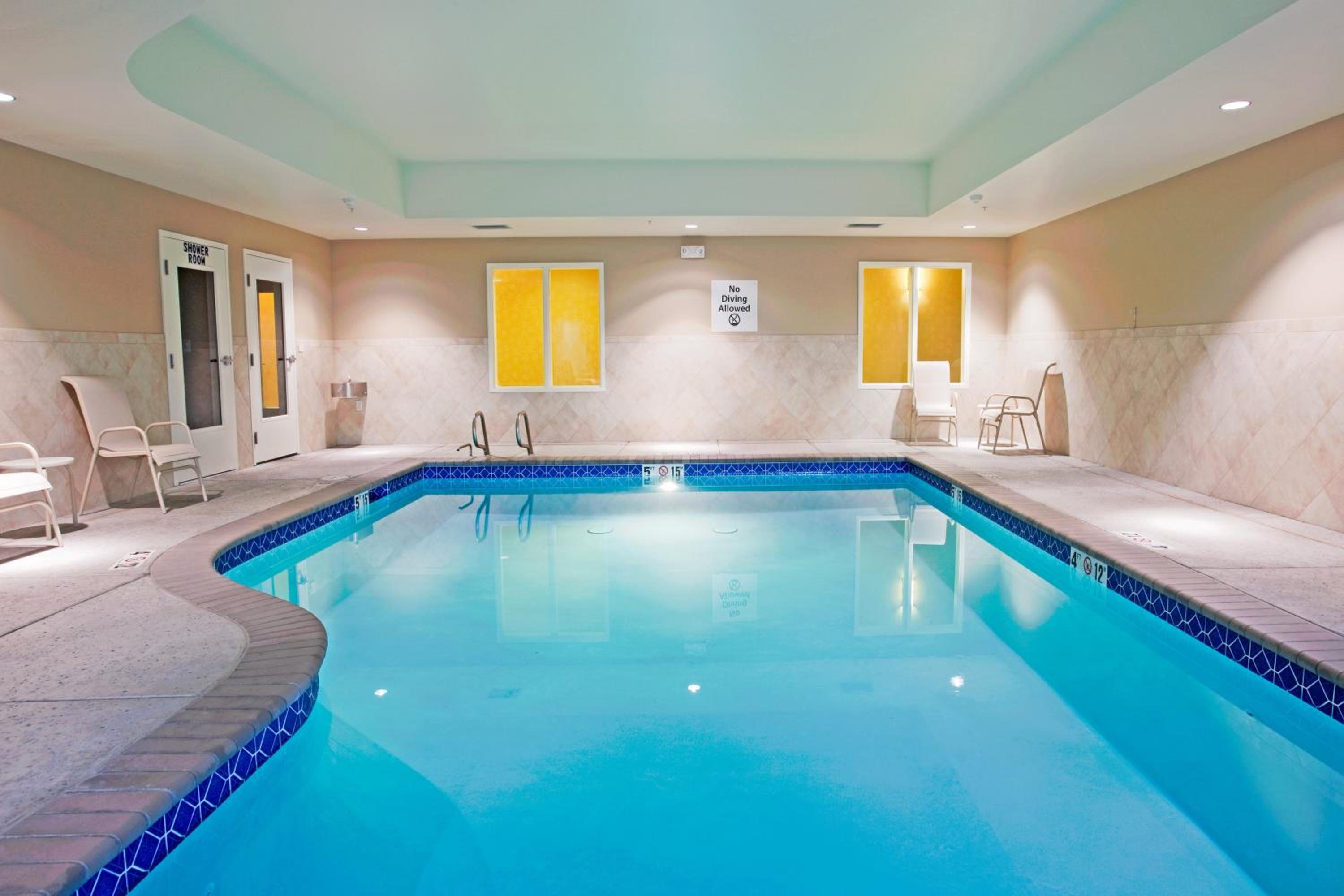 Reno Vacations - Holiday Inn Express Reno Airport, an IHG Hotel - Property Image 16