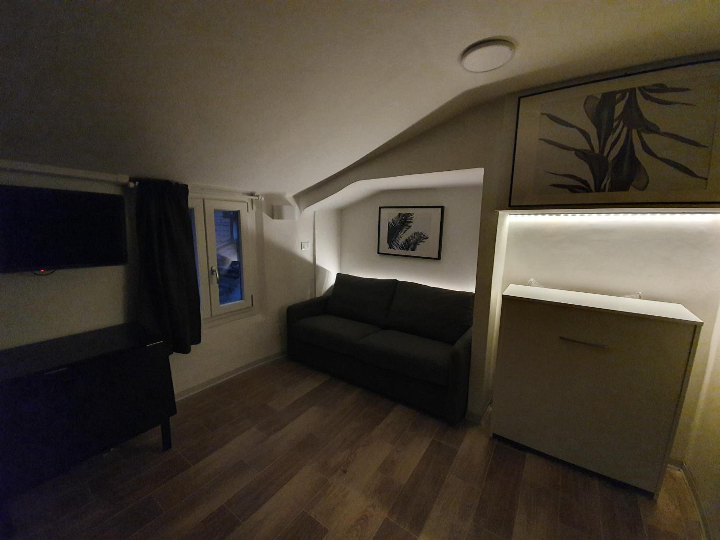 Casa Grifon en Turin — hotel room