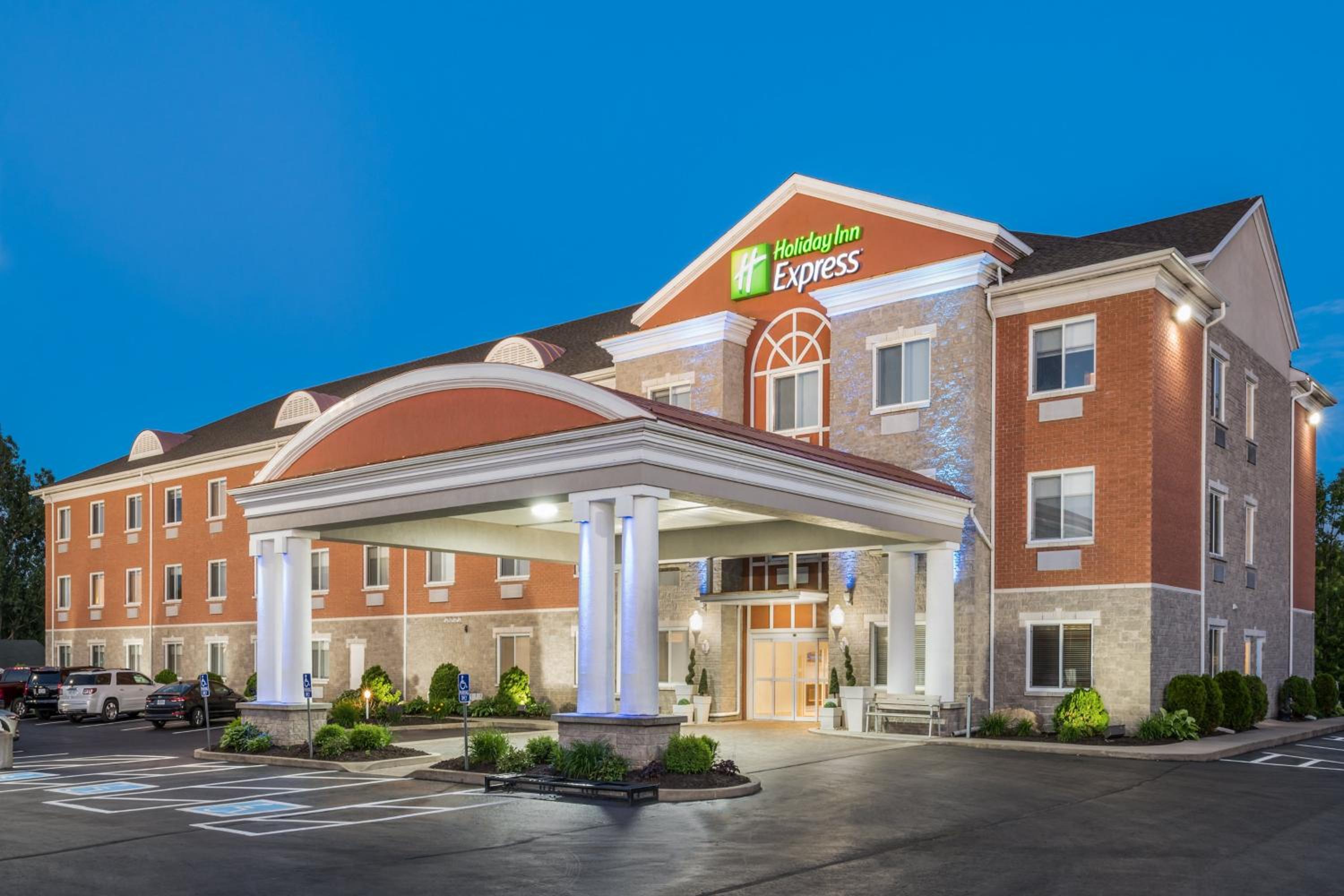 Gananoque Vacations - Holiday Inn Express Hotel  Suites 1000 Islands - Gananoque, an IHG Hotel - Property Image 1