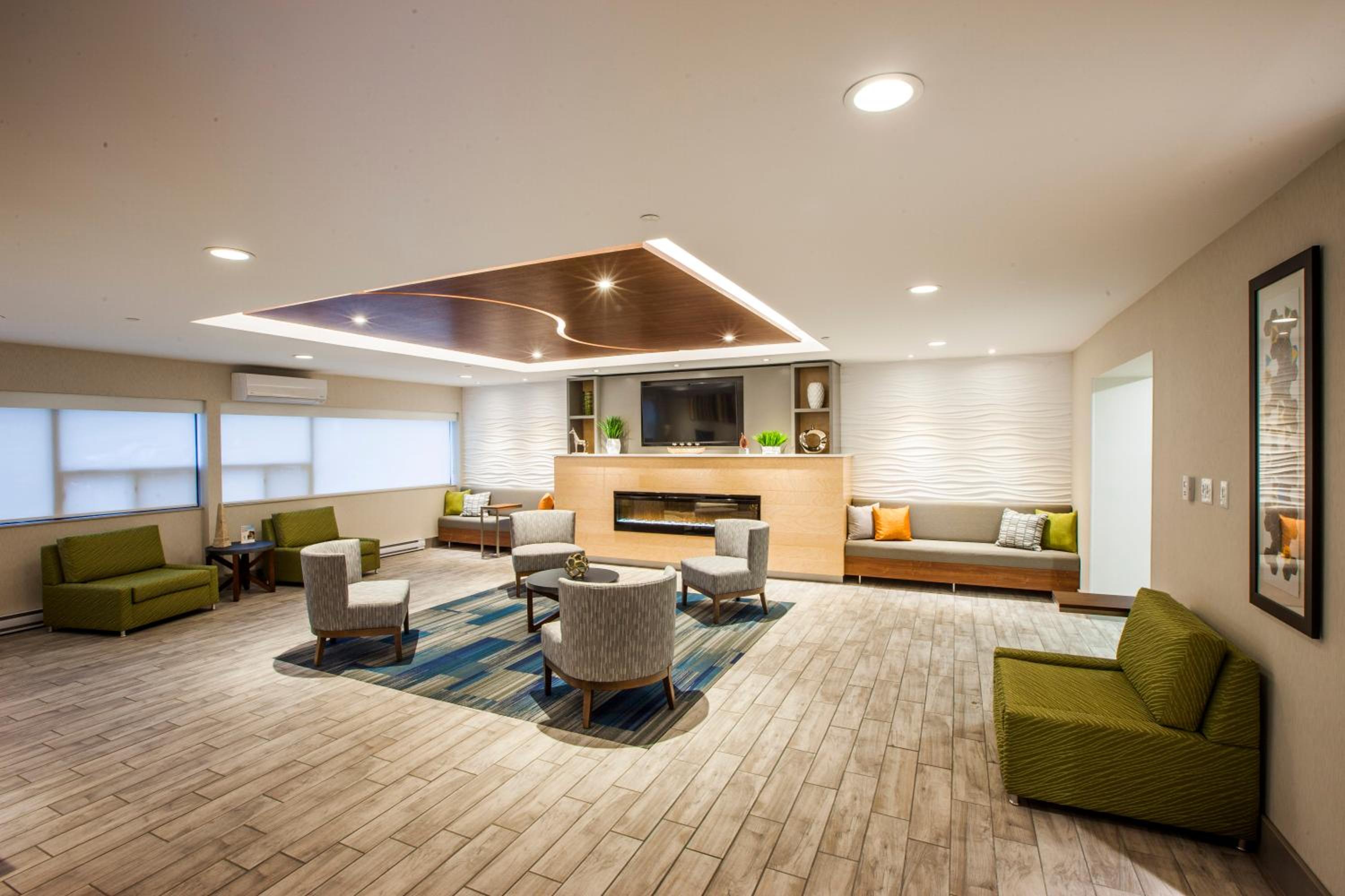 Saint John Vacations - Holiday Inn Express Hotel  Suites Saint John Harbour Side, an IHG Hotel - Property Image 2