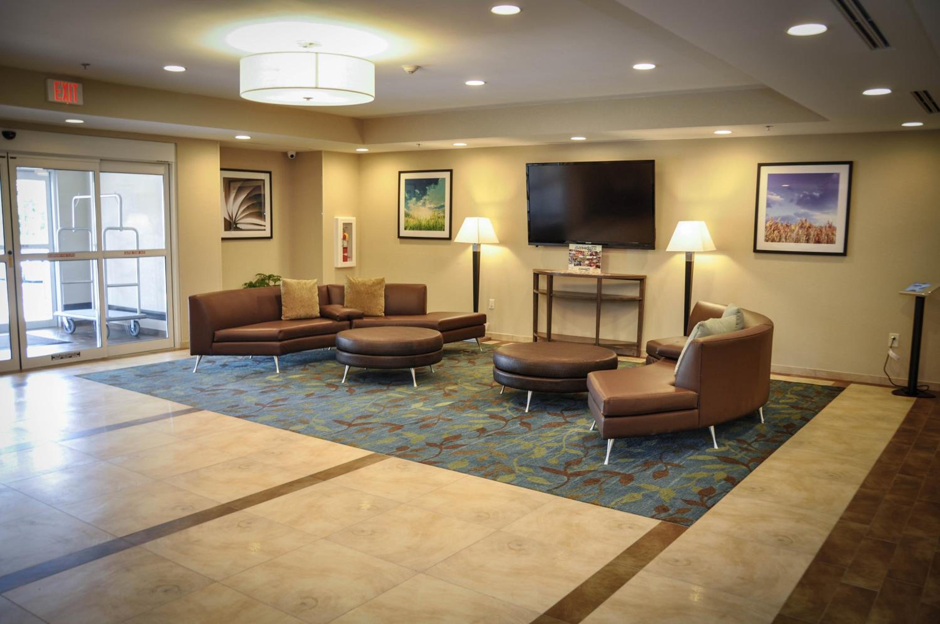 Columbus Vacations - Candlewood Suites Columbus-Northeast, an IHG Hotel - Property Image 10