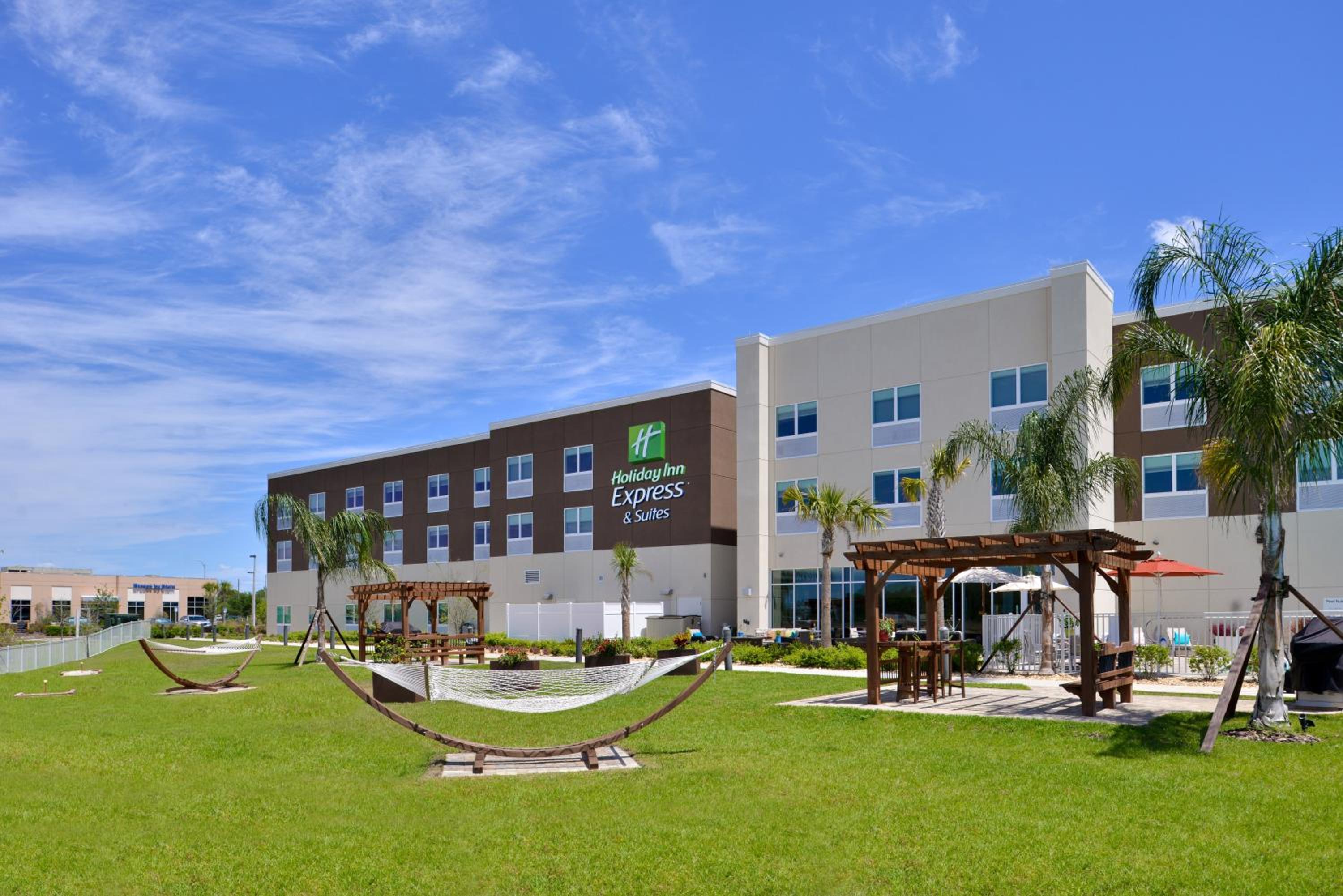 Hotel Holiday Inn Express & Suites Trinity, an IHG Hotel - Image 1