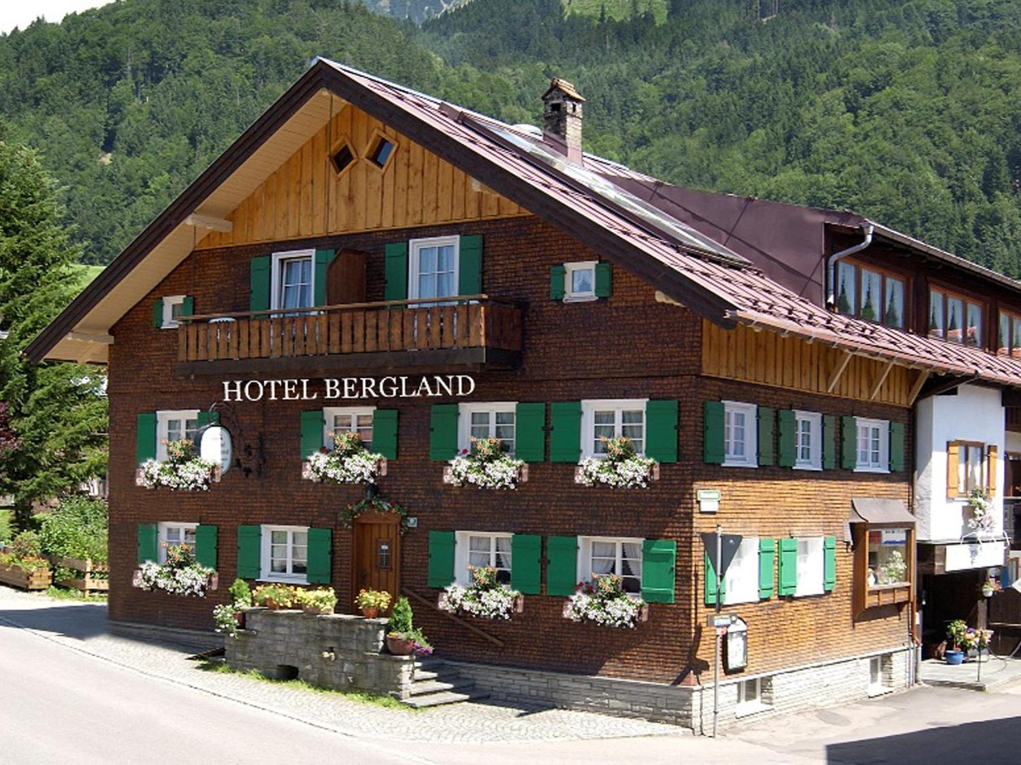 Hotel Familien- und Wellnesshotel "Landhaus Viktoria" - Image 1
