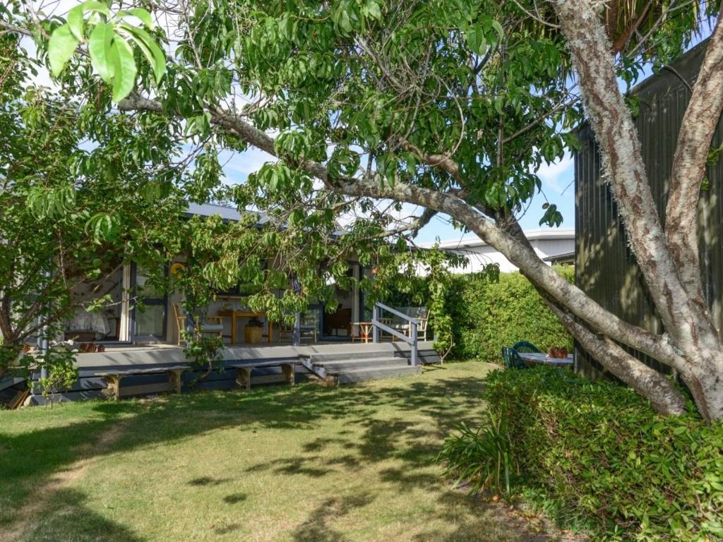 Whamoori - Waimarama Beach Bach view 4