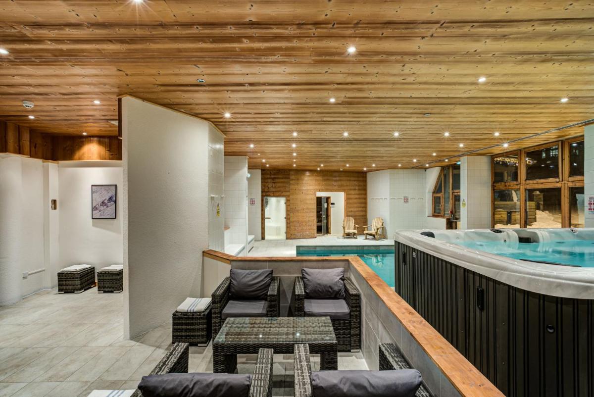indoor pool
