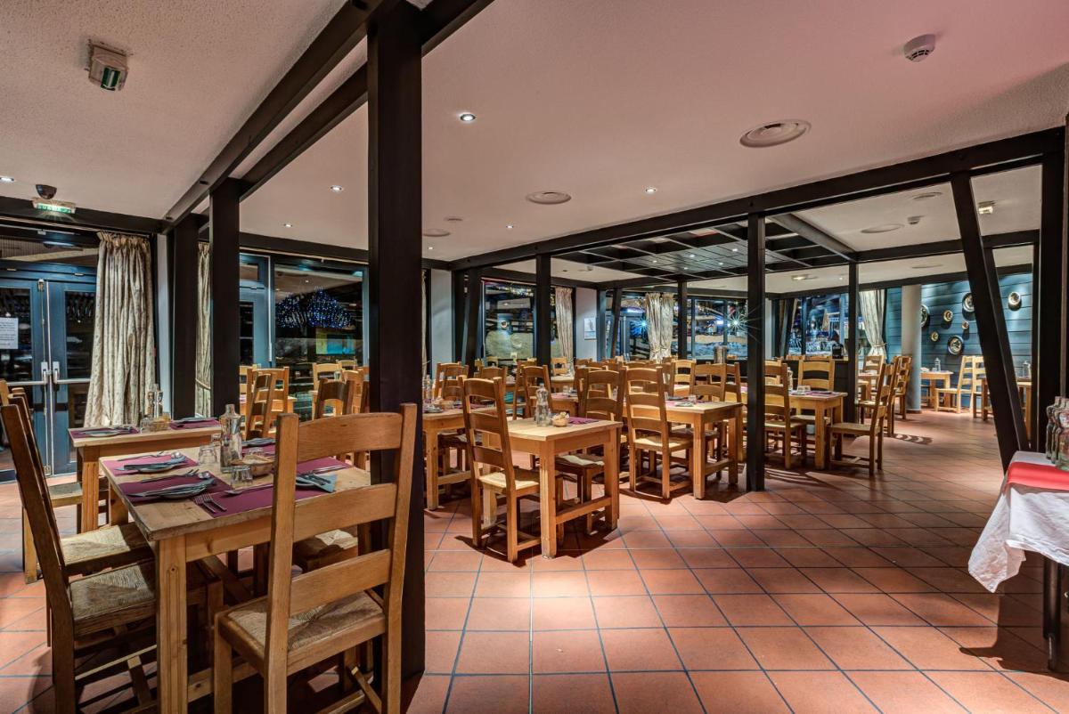 restaurant