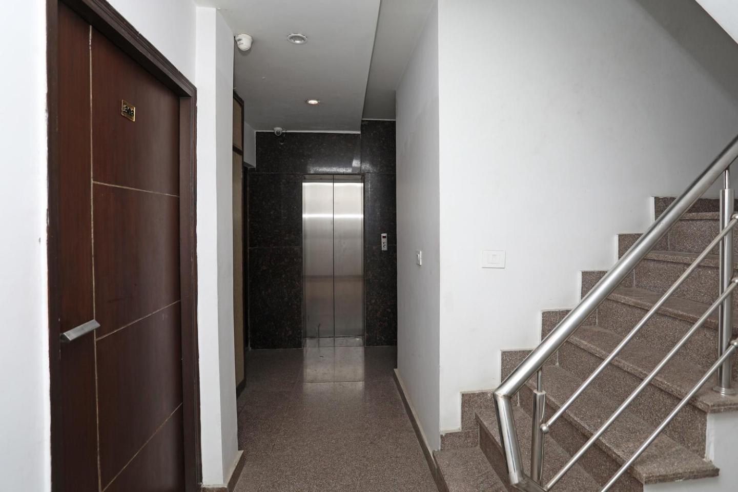 Gurgaon Vacations - Hotel Flora Inn - Property Image 3