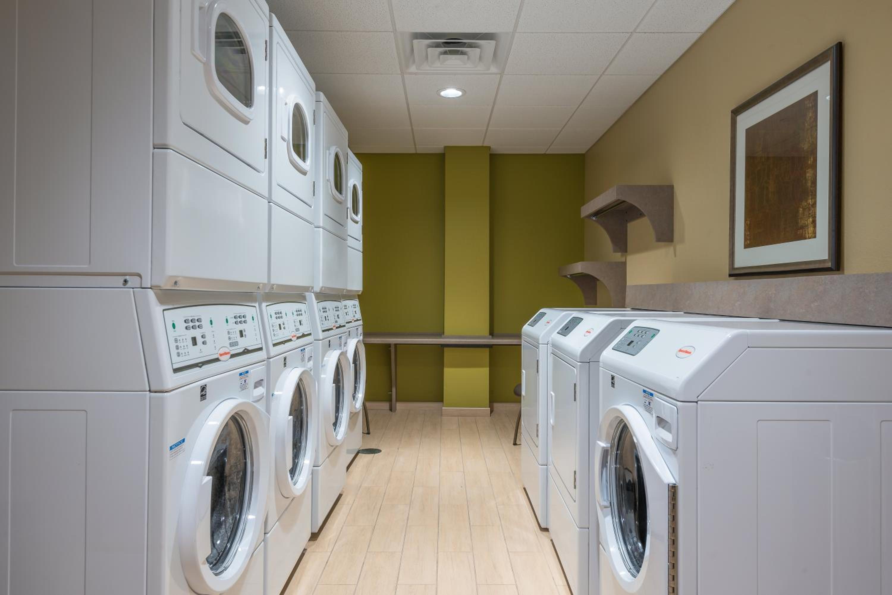 Staybridge Suites Eau Claire - Altoona by IHG