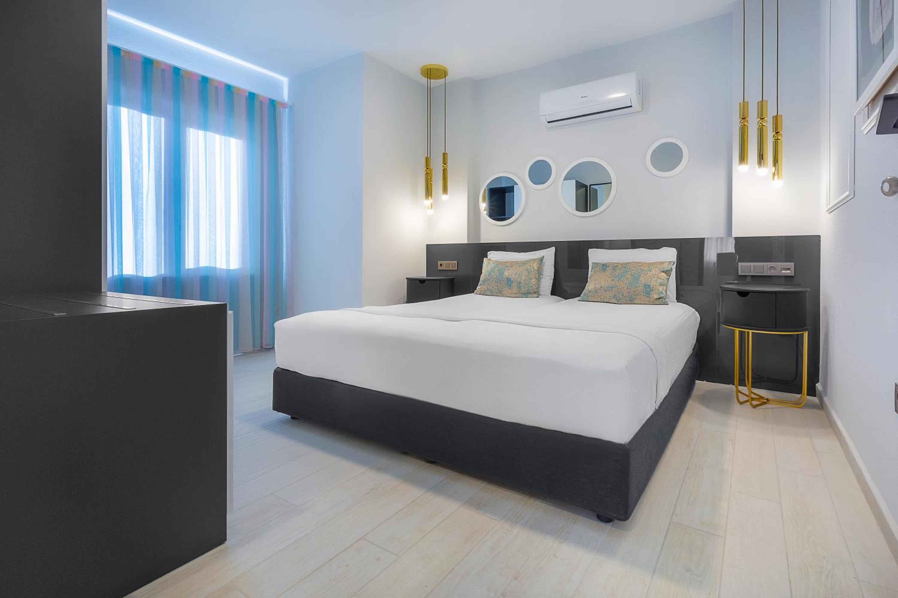 Twin Apart Hotel - Image 34