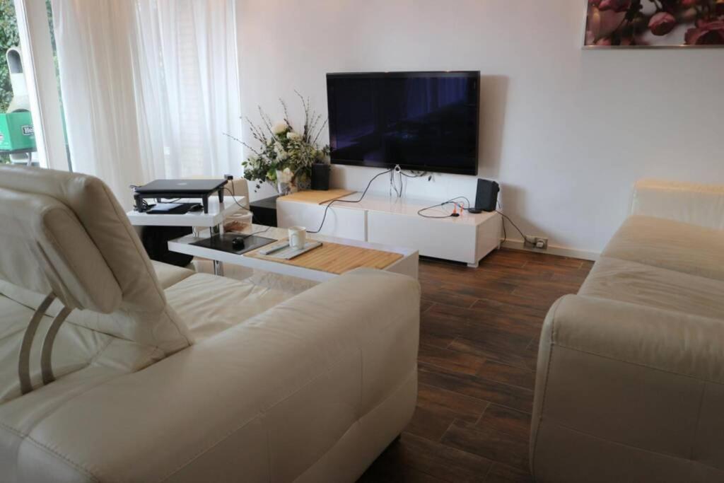 Photo 44